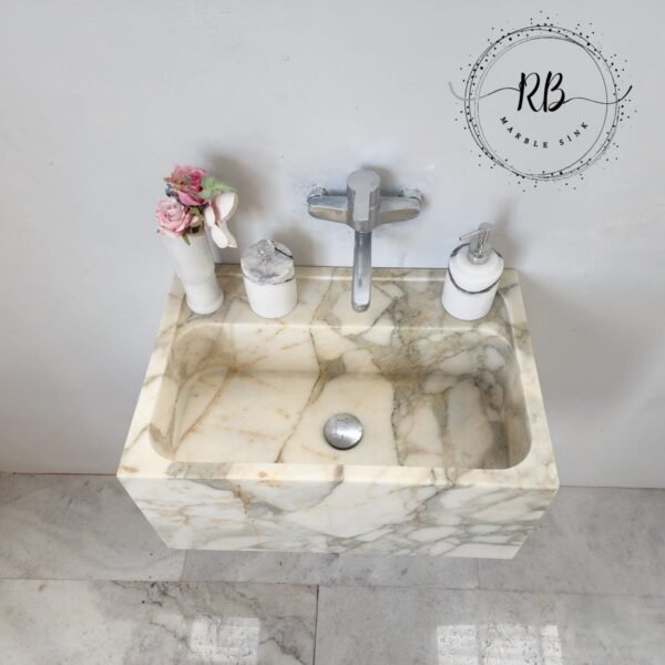 Calacatta Monet Mermer Lavabo – Duvar Montajlı Kompakt Lüks Vanity (24")