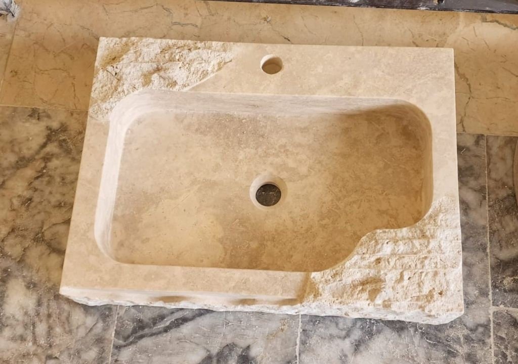 Traverten Taş Lavabo – Split Face (Yontulmuş) Dikdörtgen Duvar Tipi Banyo Lavabosu (24") - Görsel 9