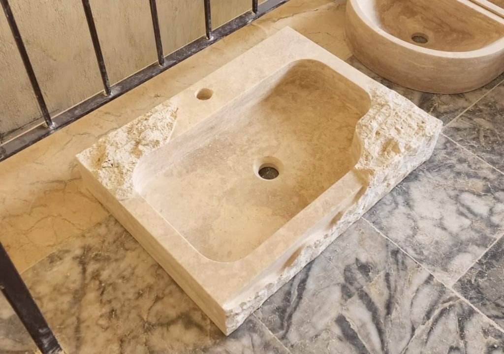 Traverten Taş Lavabo – Split Face (Yontulmuş) Dikdörtgen Duvar Tipi Banyo Lavabosu (24") - Görsel 7