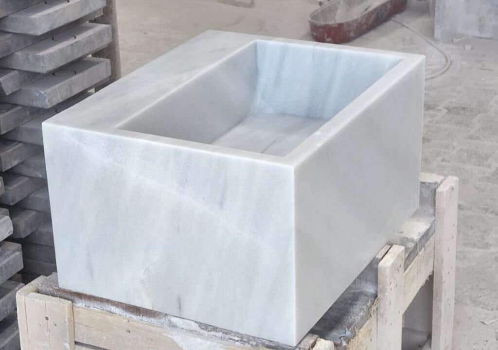 Carrara Beyaz Mermer Lavabo – Duvar Tipi (Floating) Minimalist Lüks Banyo Tezgahı (20") - Görsel 3