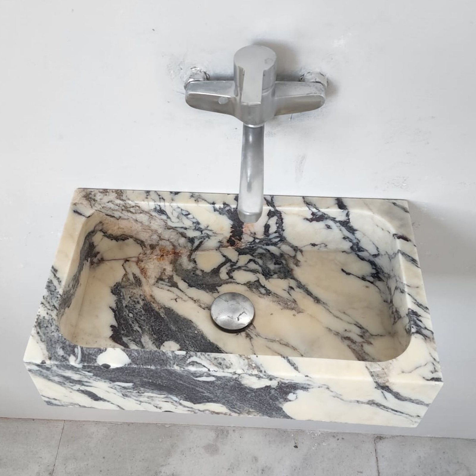 Calacatta Viola Mermer Lavabo – Kompakt Duvara Monte Doğal Taş Sink - Görsel 3