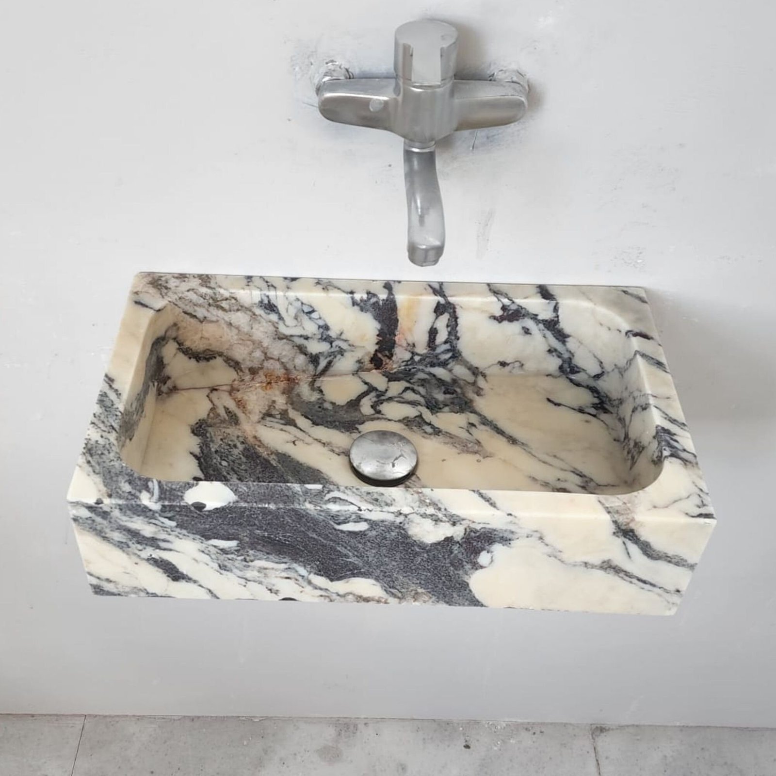 Calacatta Viola Mermer Lavabo – Kompakt Duvara Monte Doğal Taş Sink - Görsel 5