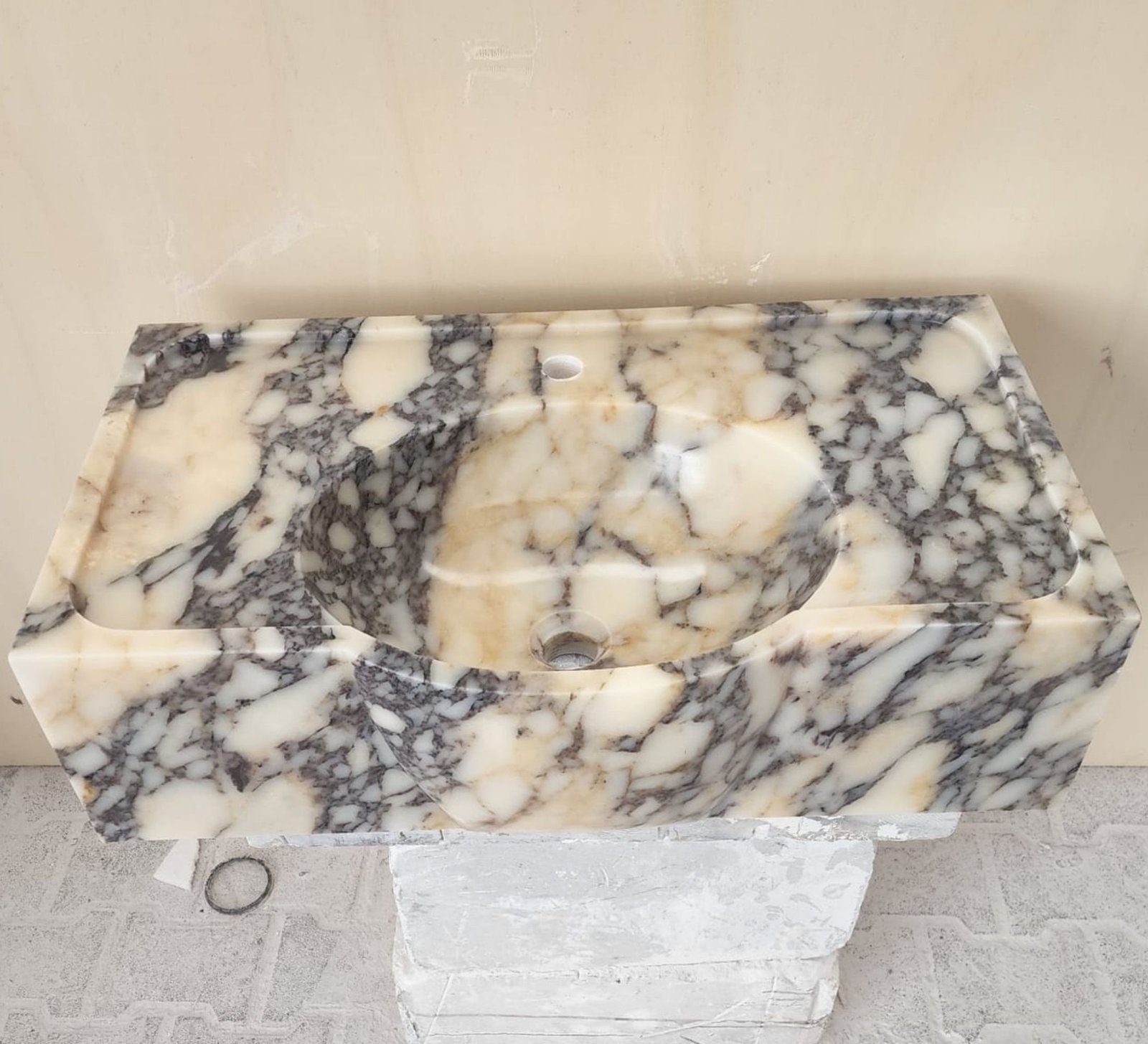 Calacatta Viola Mermer Lavabo – Duvara Monte Lüks Bathroom Sink