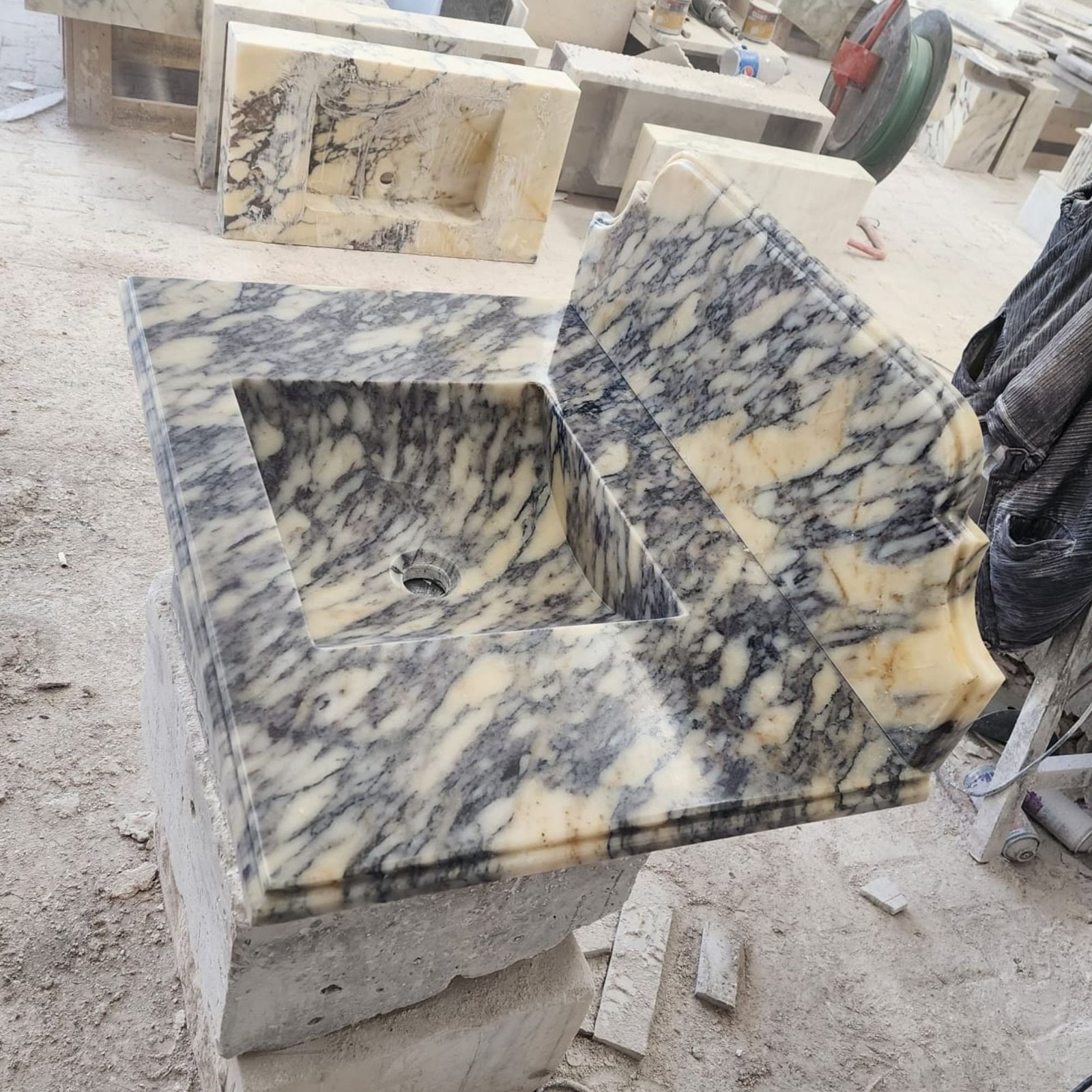 Calacatta Viola Mermer Lavabo – Duvara Monte Lüks Stone Vessel Sink - Görsel 6