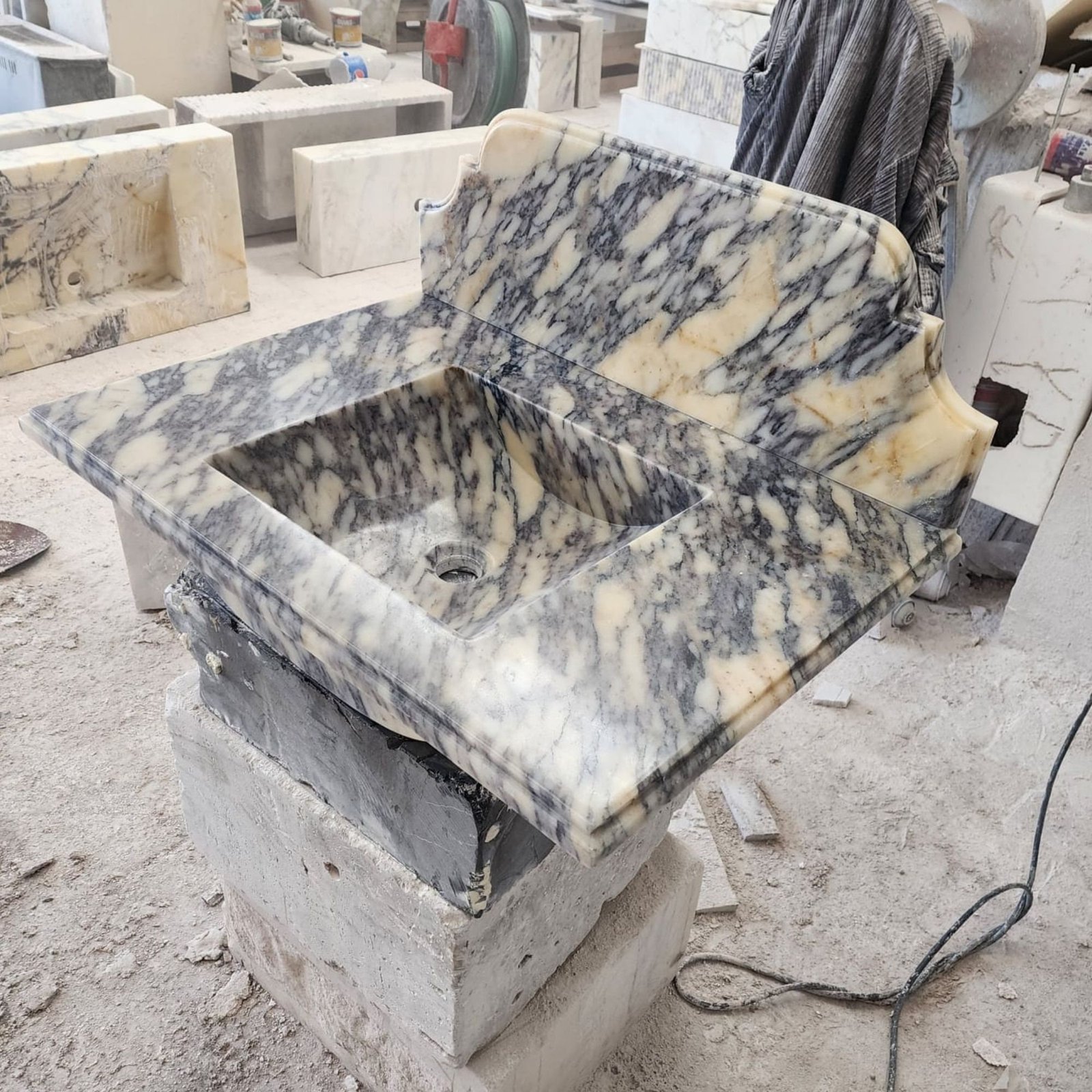 Calacatta Viola Mermer Lavabo – Duvara Monte Lüks Stone Vessel Sink - Görsel 4