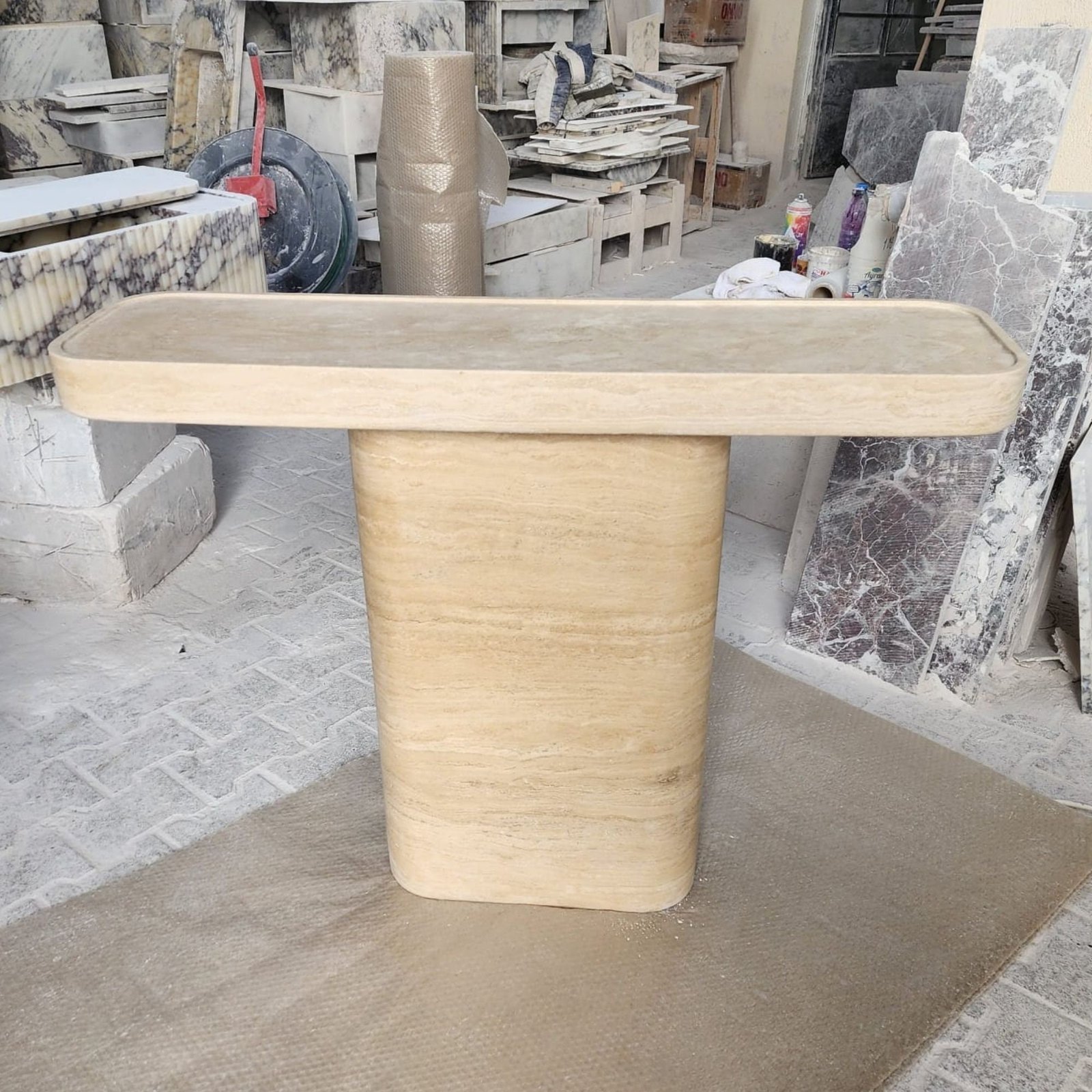 Traverten Mermer Orta Sehpa – Heykelsi Ayaklı Modern Tasarım Coffee Table - Görsel 5