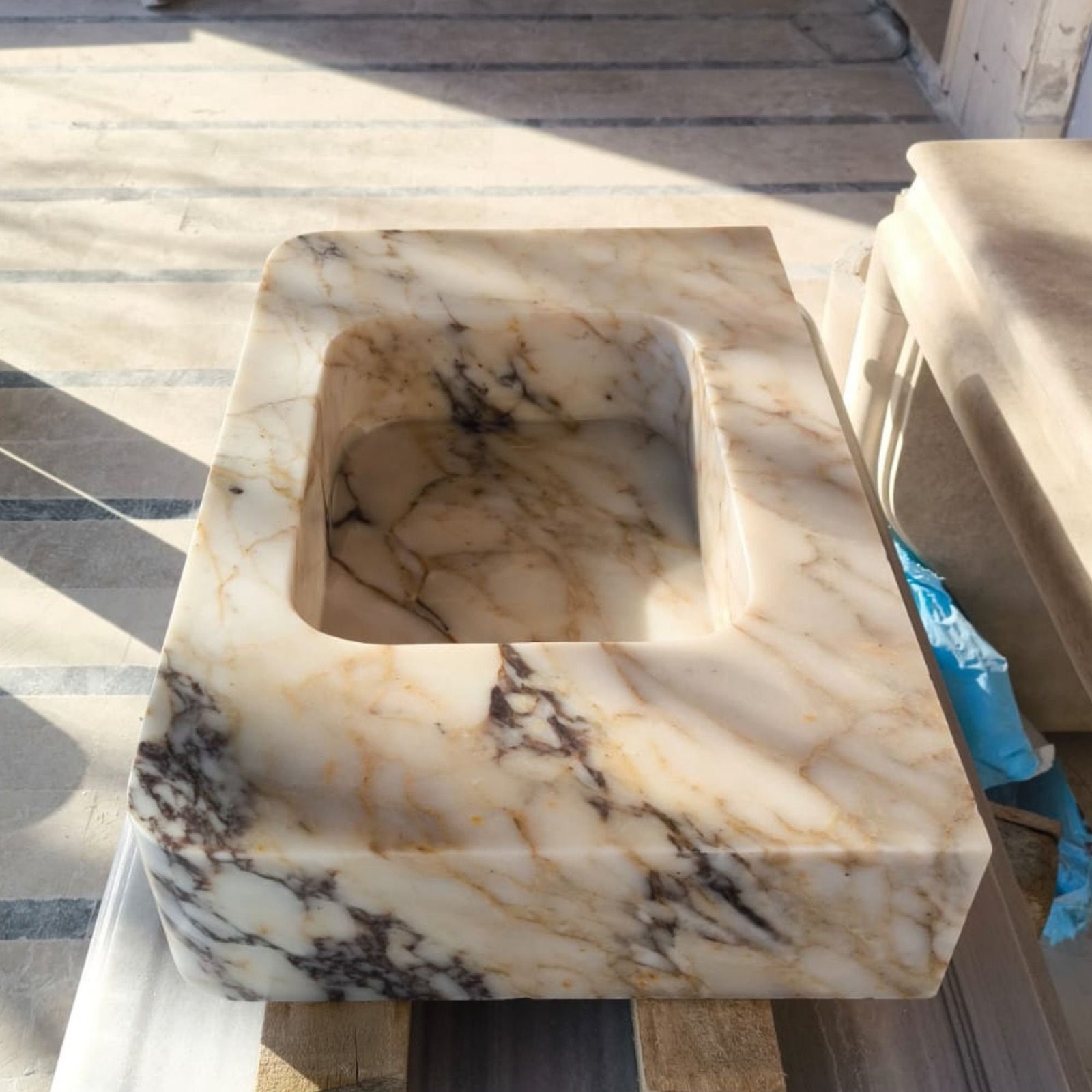 Calacatta Gold Mermer Lavabo – Doğal Taş Lüks Banyo Tezgahı (32x20) - Görsel 6