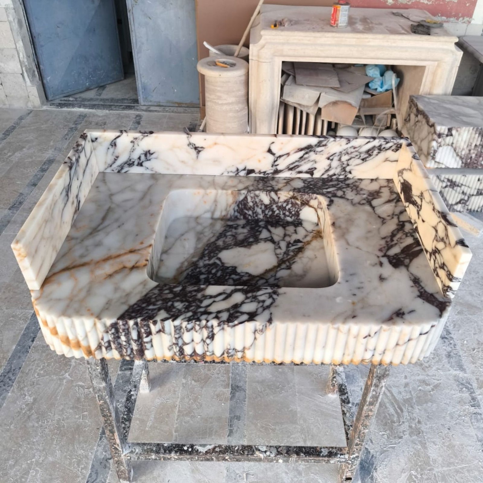 Calacatta Viola Mermer Lavabo – El Yapımı Yivli (Ribbed) Lüks Vessel Basin - Görsel 6