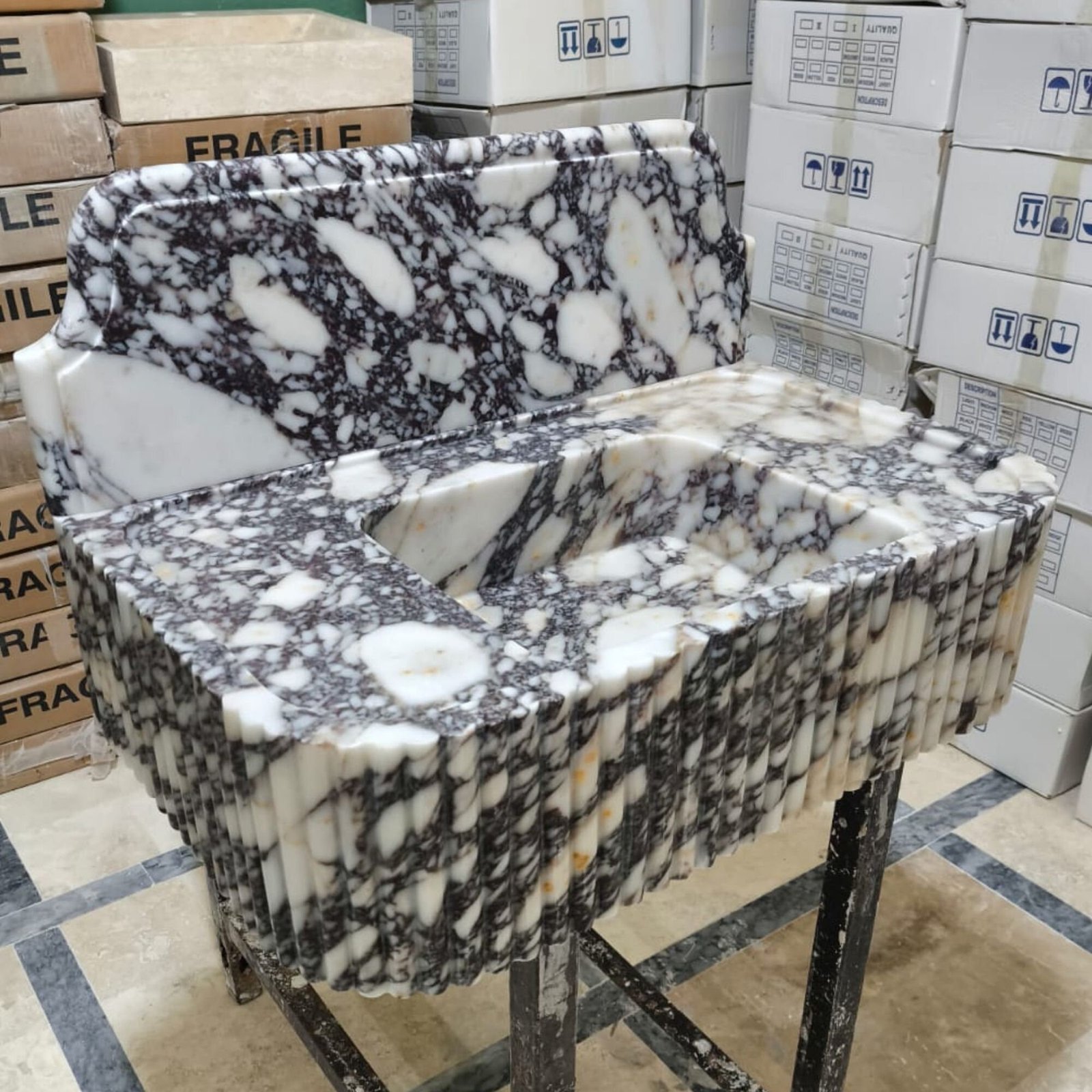 Calacatta Viola Mermer Lavabo – Yuvarlatılmış Köşe Duvara Monte Lüks Vanity - Görsel 3
