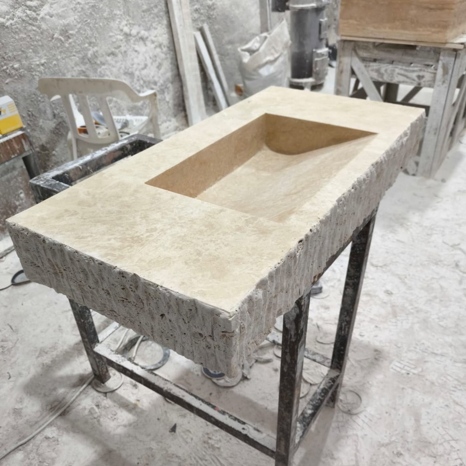 Traverten Mermer Lavabo – Split Face Yüzeyli Duvara Monte Rustic Vanity - Görsel 2