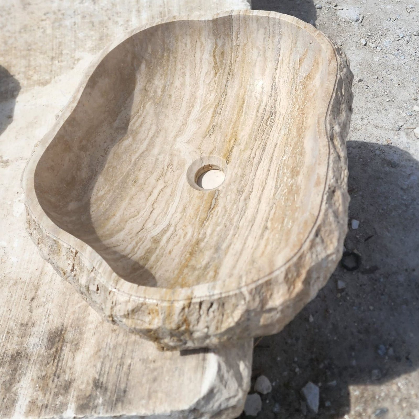 Traverten Mermer Lavabo – Doğal Formlu El Yapımı Rustic Vessel Basin - Görsel 6