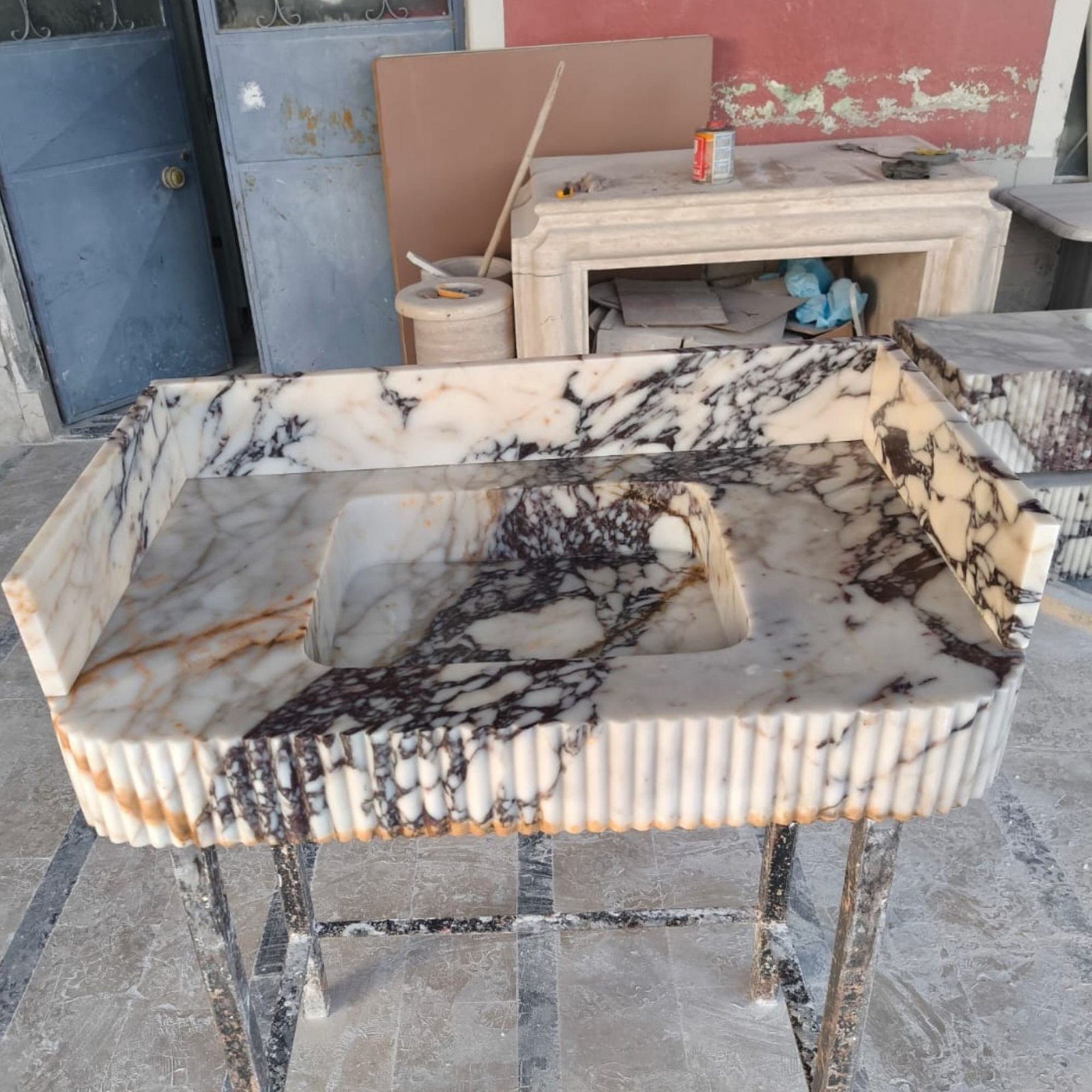 Calacatta Viola Mermer Lavabo – El Yapımı Yivli (Ribbed) Lüks Vessel Basin - Görsel 5