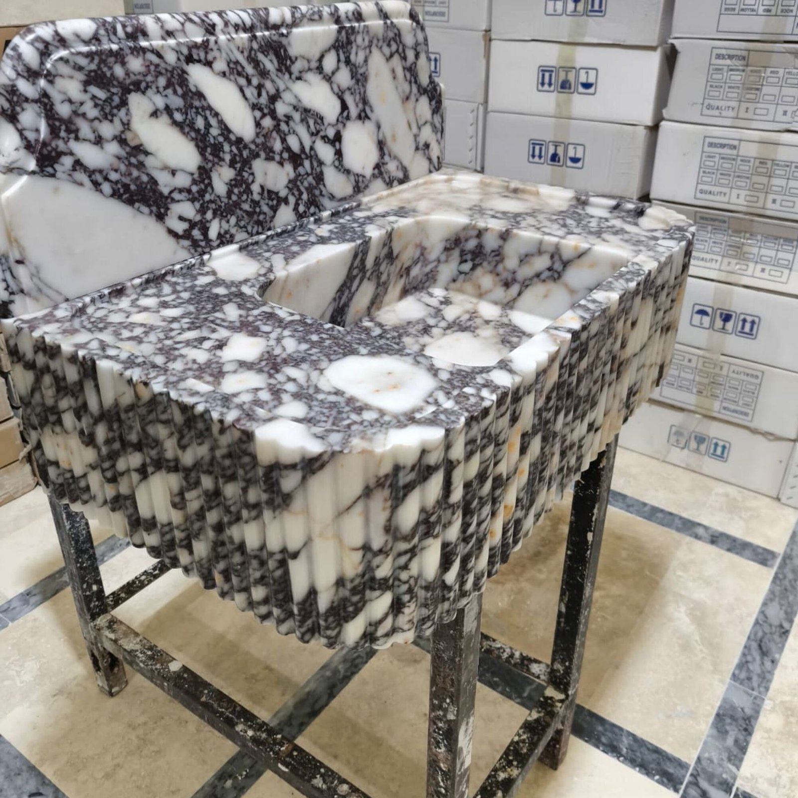 Calacatta Viola Mermer Lavabo – Yuvarlatılmış Köşe Duvara Monte Lüks Vanity - Görsel 6