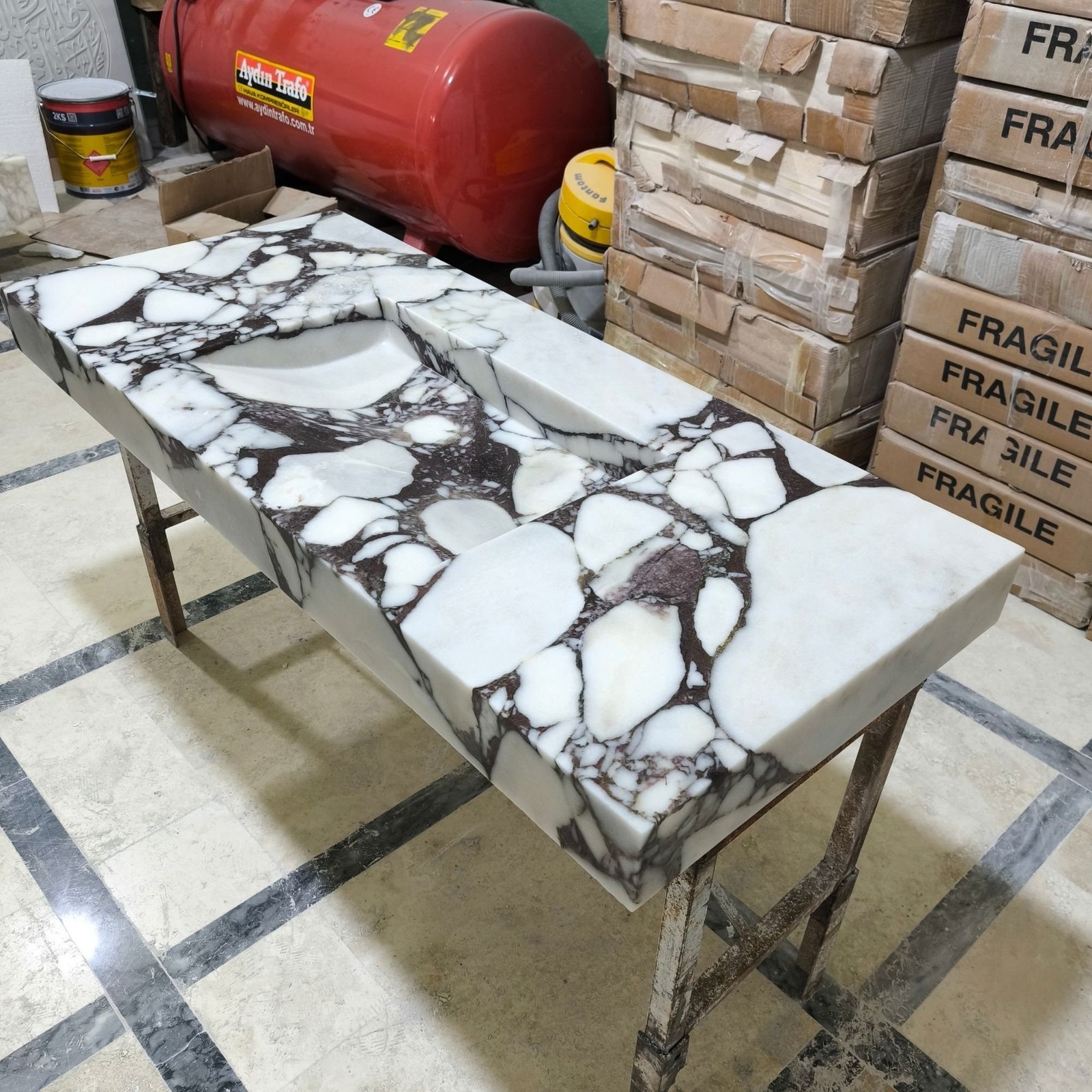 Calacatta Brown Monet Mermer Lavabo – Eğimli İç Yüzeyli Duvara Monte / Tezgah Üstü Vanity - Görsel 5