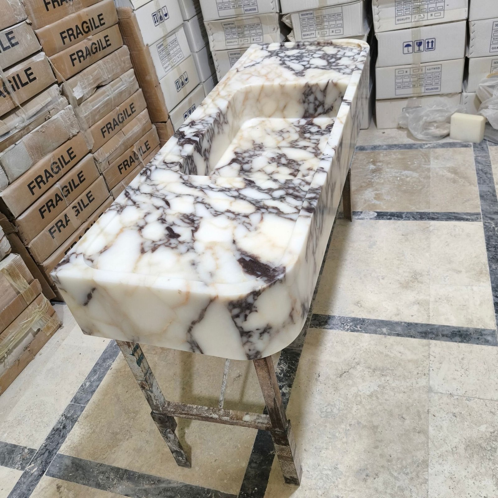 Calacatta Viola Mermer Lavabo – Geniş Form Duvara Monte Vanity - Görsel 4