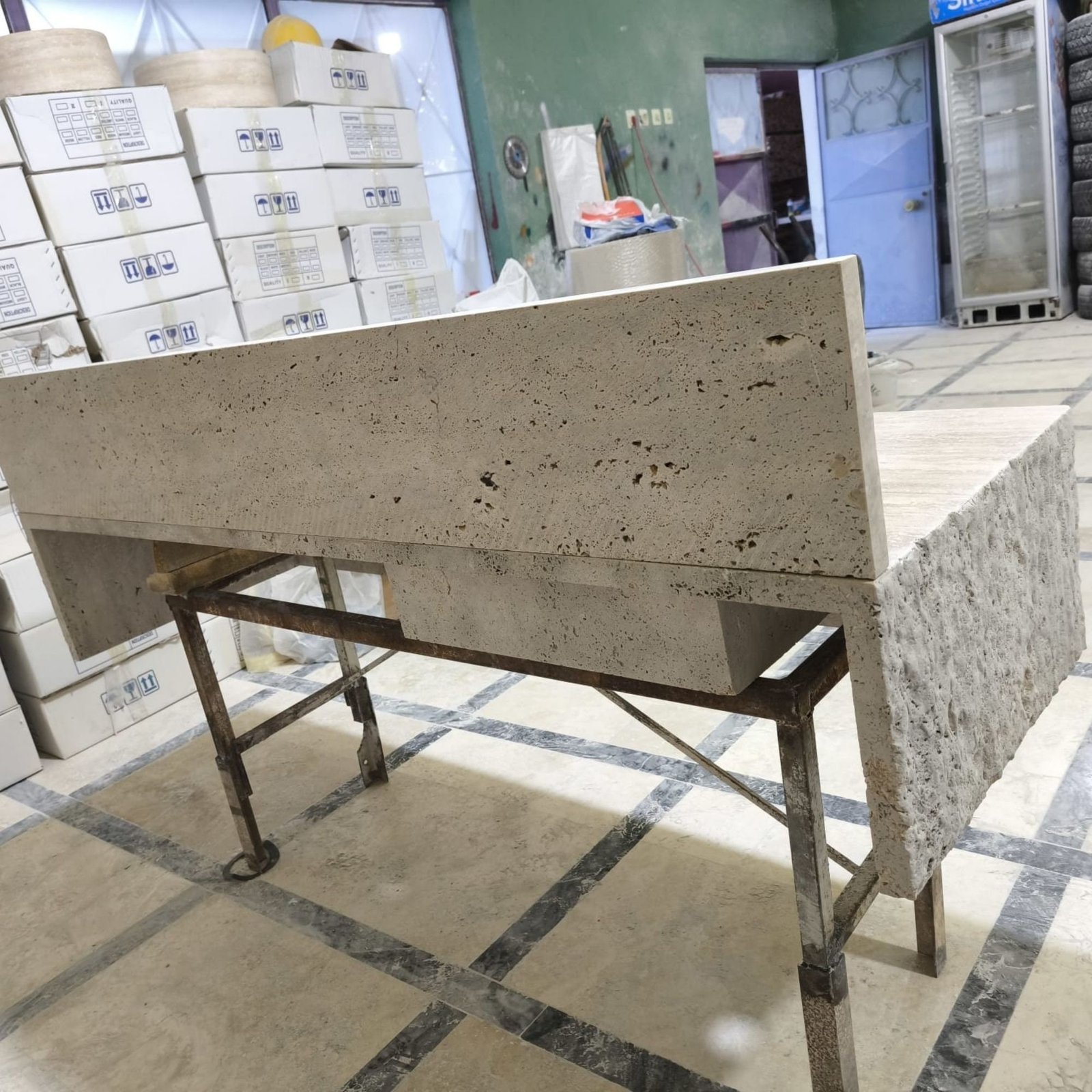 Traverten Mermer Lavabo – 66” Geniş Backsplash’li Duvara Monte / Tezgah Üstü Vanity - Görsel 7