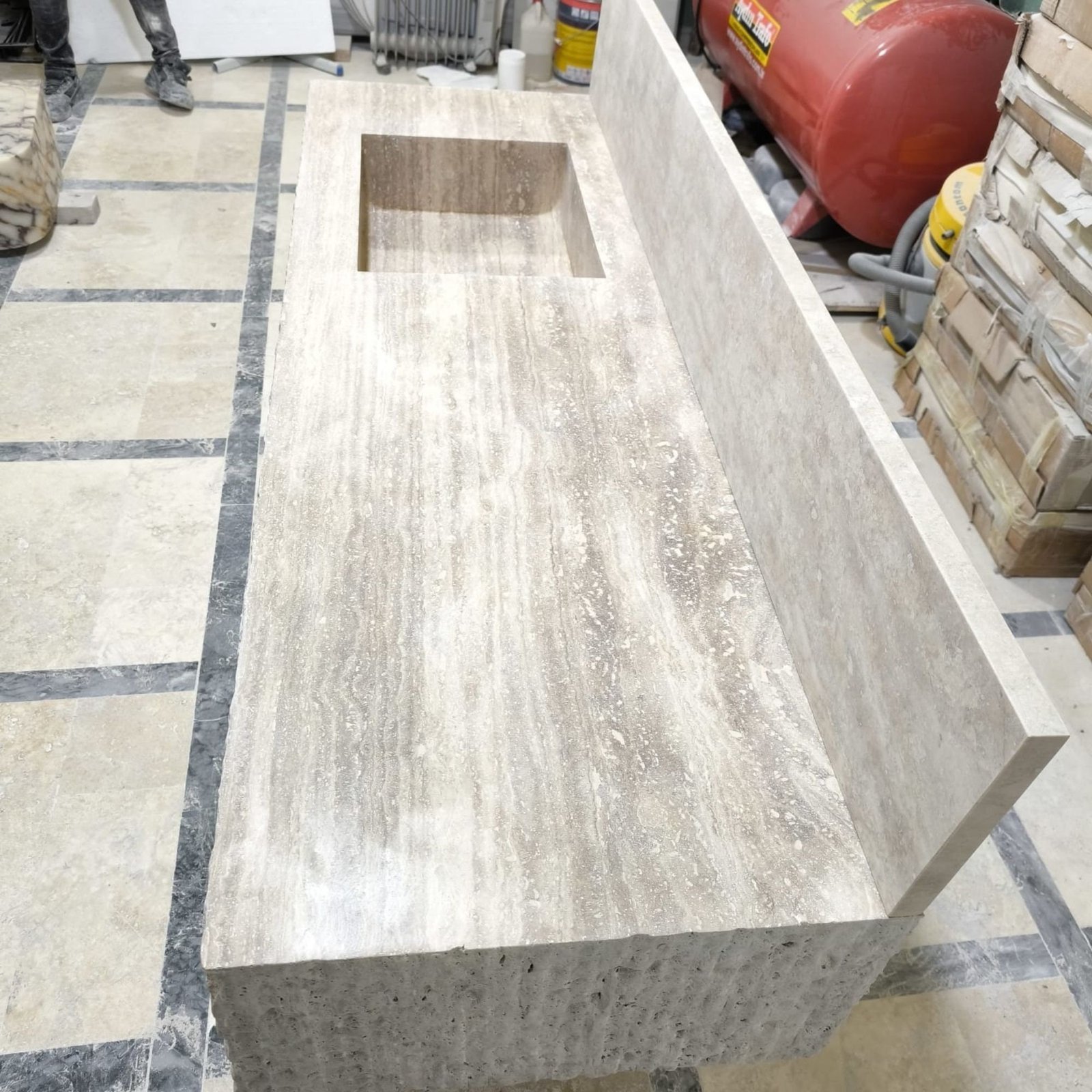 Traverten Mermer Lavabo – 66” Geniş Backsplash’li Duvara Monte / Tezgah Üstü Vanity - Görsel 6