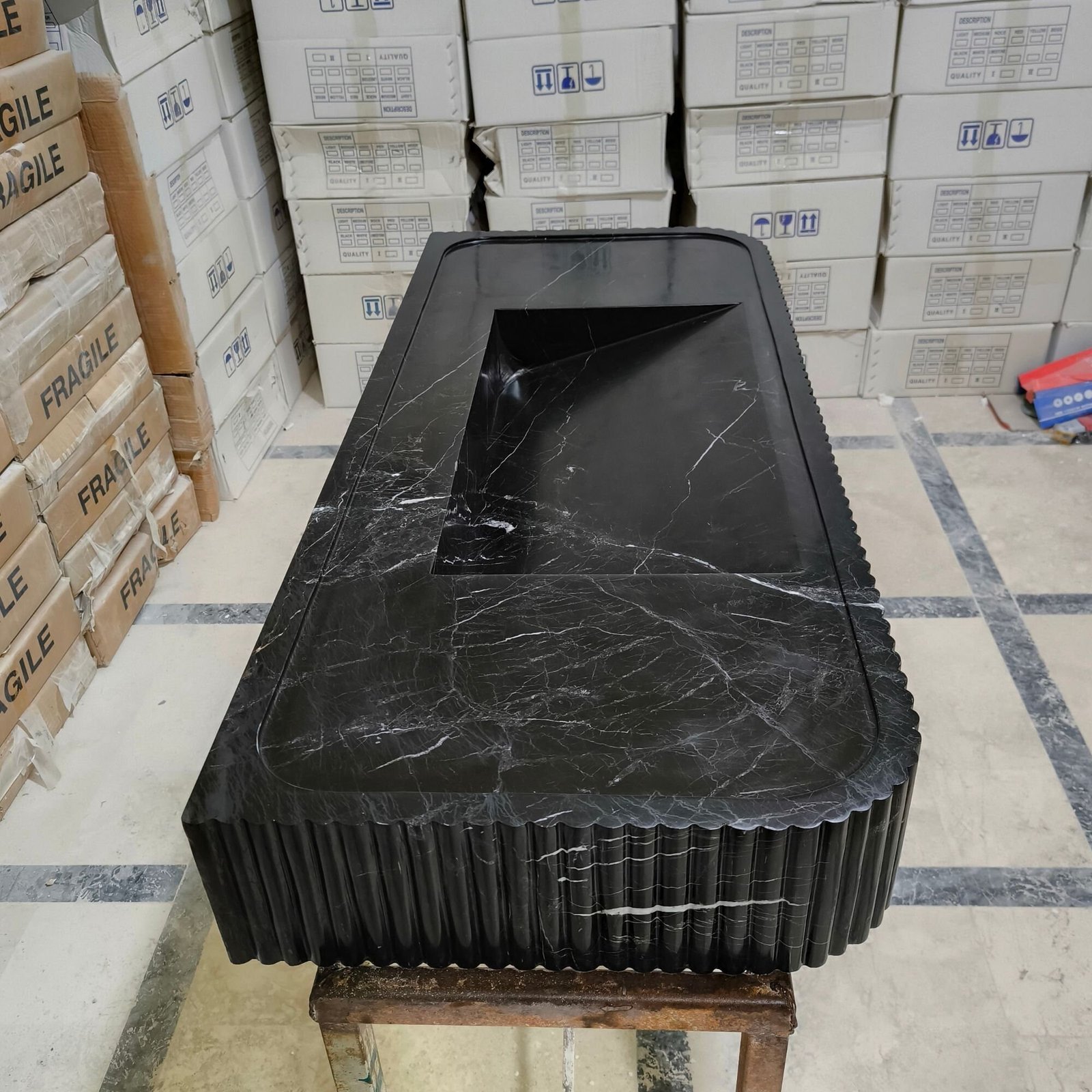 Nero Marquina Siyah Mermer Lavabo – Fluted Ön Yüzeyli Duvara Monte Modern Vanity - Görsel 6