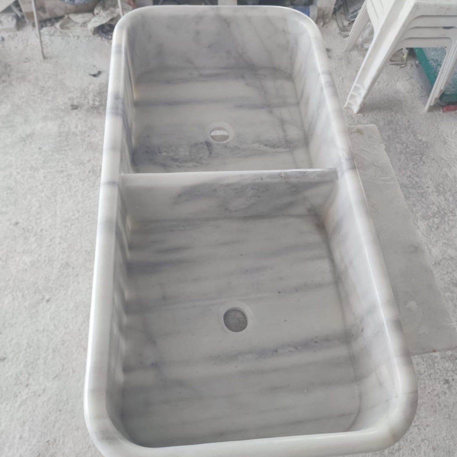 Carrara Mermer Lavabo – Fluted Apron Ön Yüzeyli Duvar Montajlı Farmhouse Vanity (36") - Görsel 4