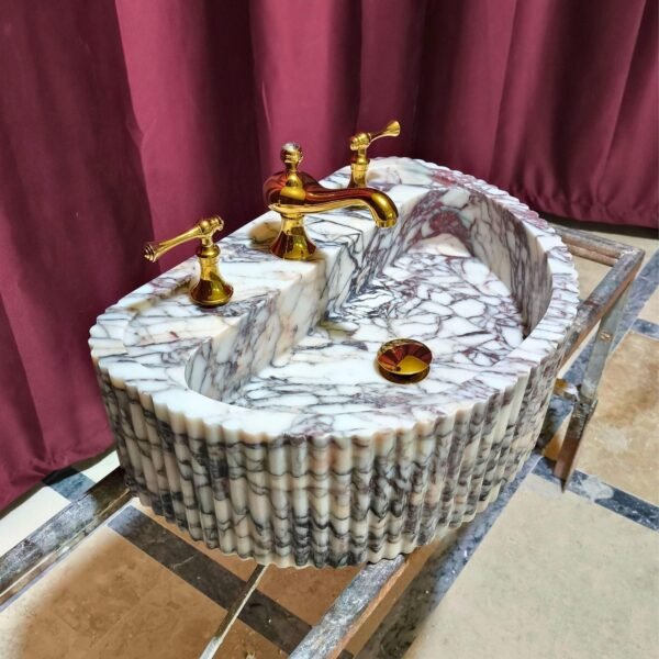 Calacatta Viola Mermer Lavabo – Ribbed Ön Yüzeyli Yuvarlatılmış Lüks Vessel Sink