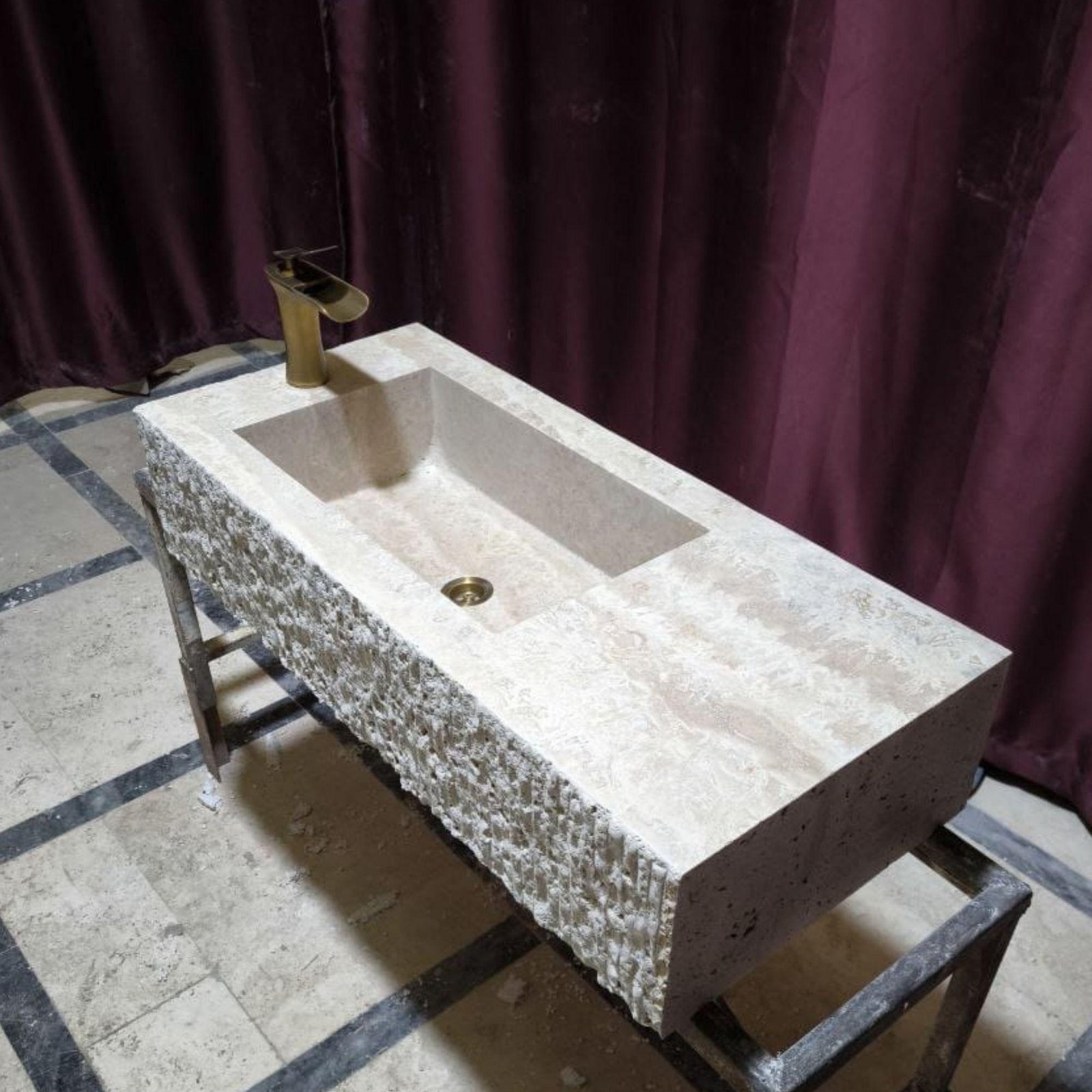 Doğal Traverten Duvara Monte Lavabo – Blasted Yüzey Modern Taş Vanity - Görsel 3