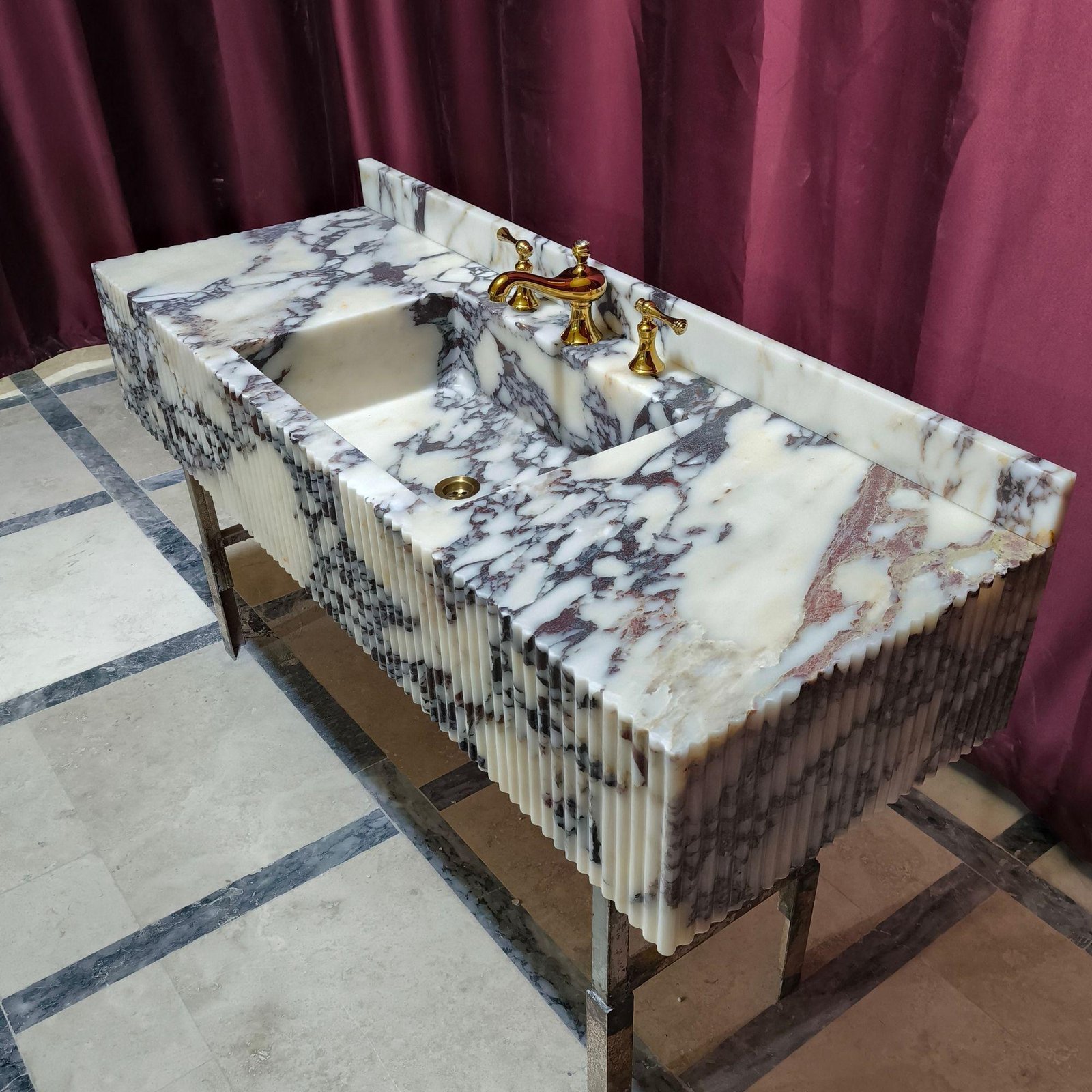 Calacatta Viola Mermer Lavabo – Oyma Yüzeyli (Grooved) Duvara Monte Lüks Vanity - Görsel 2