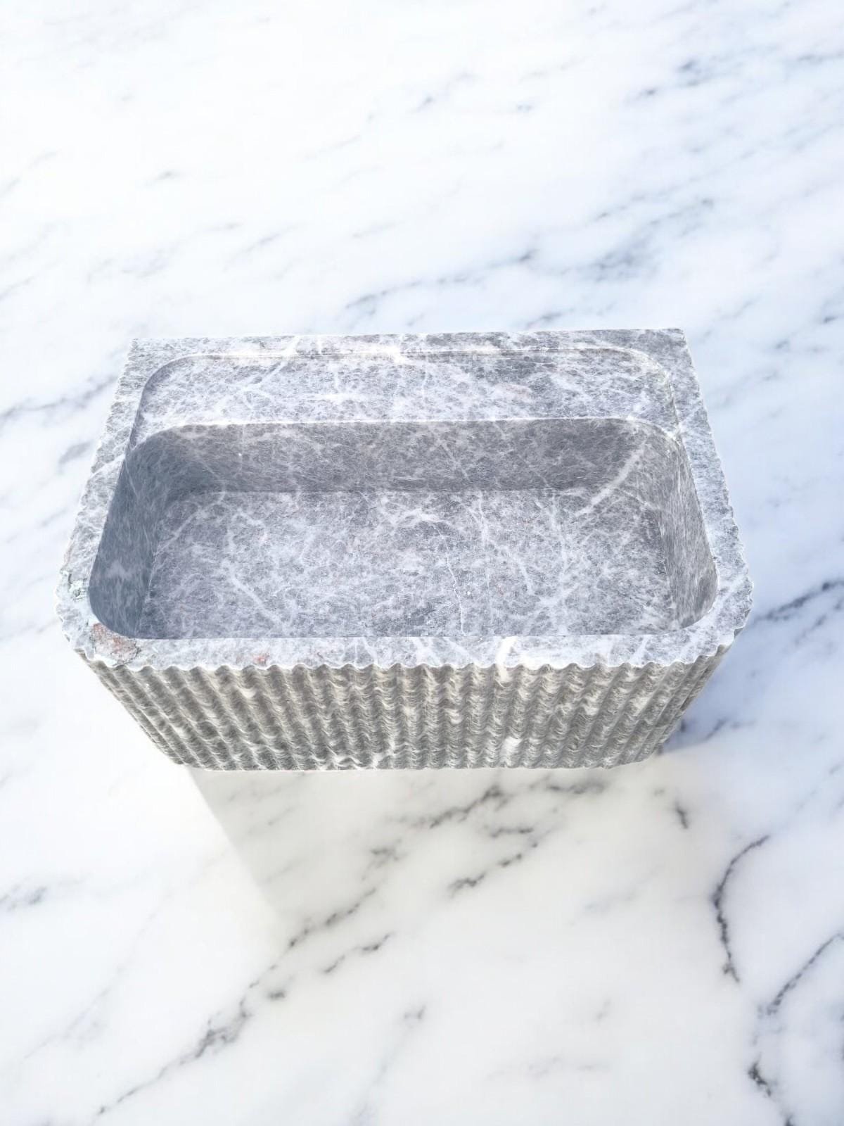 Tundra Grey Mermer Lavabo – Yivli (Fluted) Modern Doğal Taş Banyo Lavabosu - Görsel 4