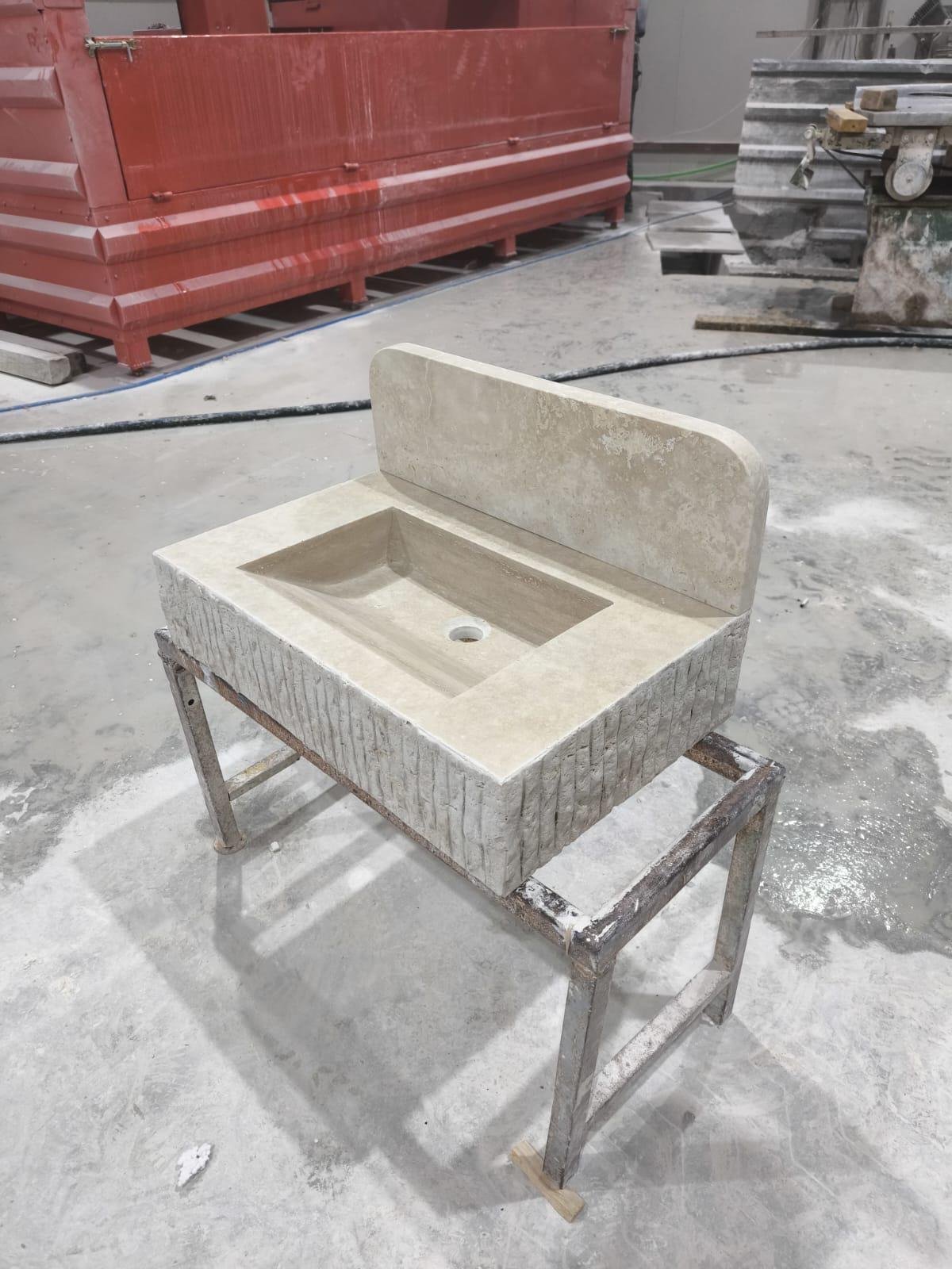 Traverten Mermer Lavabo – Backsplash’li El Yapımı Rustic Bathroom Sink - Görsel 5