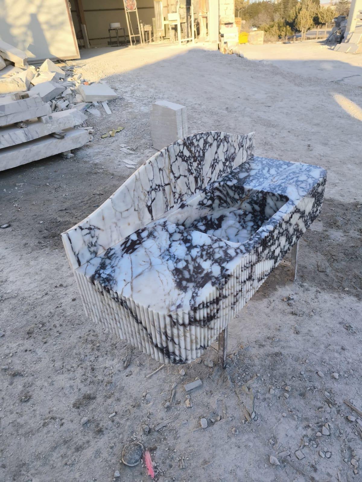 Calacatta Viola Mermer Lavabo – Backsplash’li Büyük Boy Lüks Vanity - Görsel 4