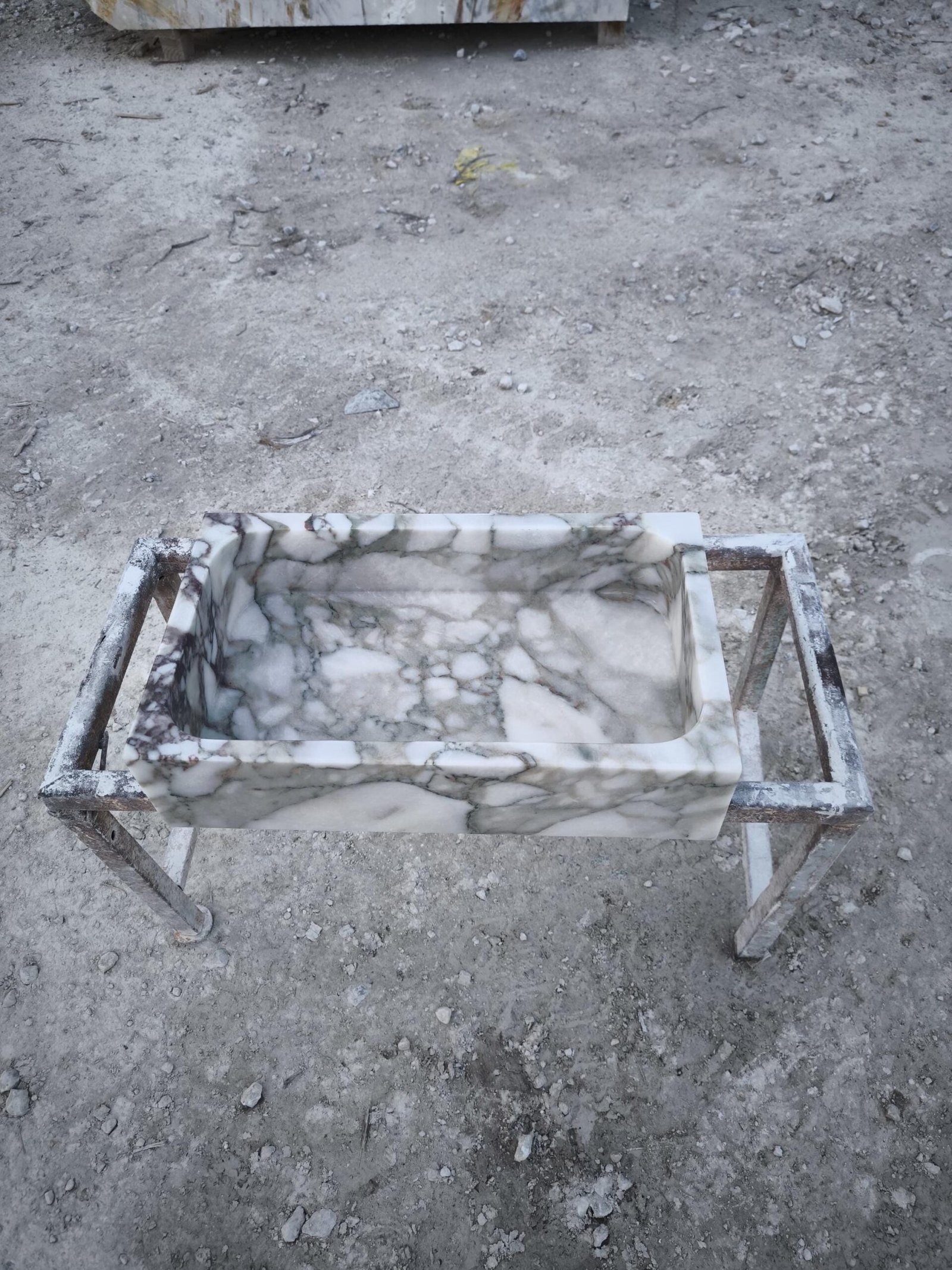 Calacatta Monet Mermer Lavabo – İtalyan Doğal Taş Lüks Tezgah Üstü Lavabo (12x20) - Görsel 4