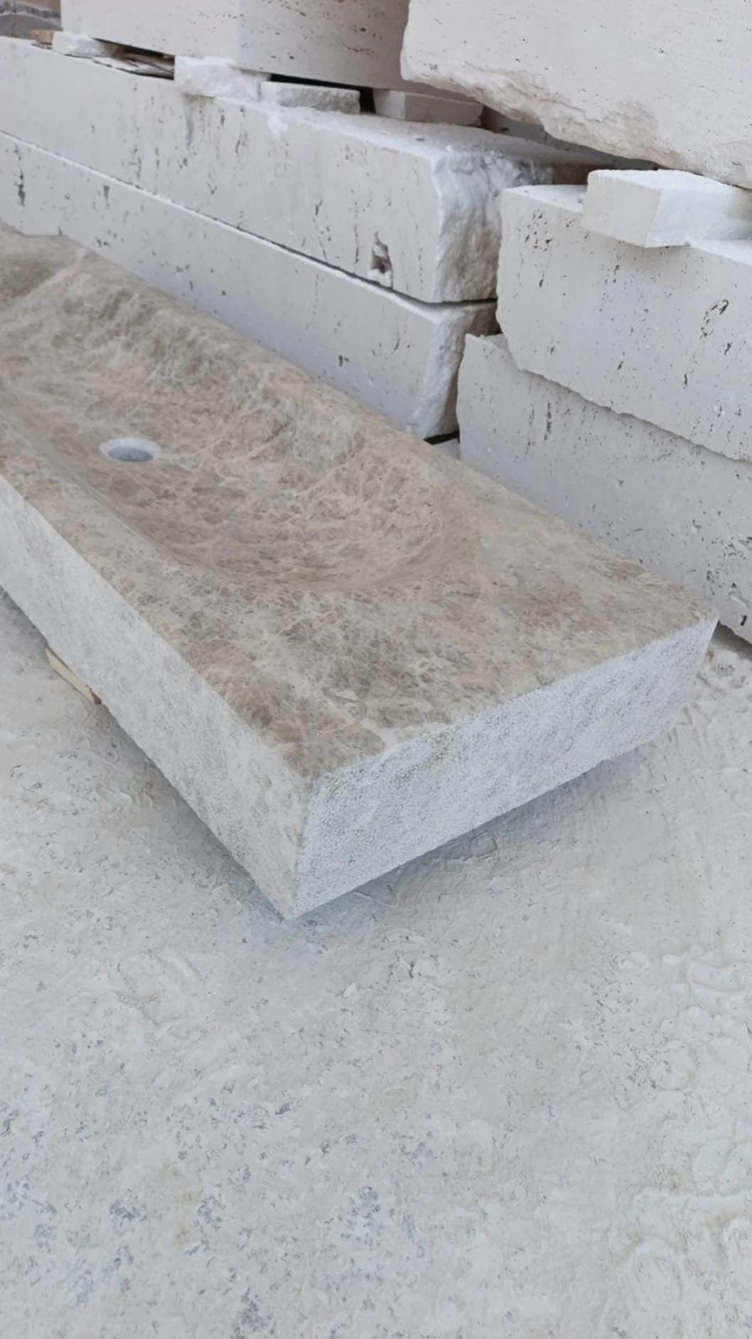 Tundra Grey Mermer Lavabo – Geniş Form Modern Tezgah Üstü Vessel Sink (47") - Görsel 8