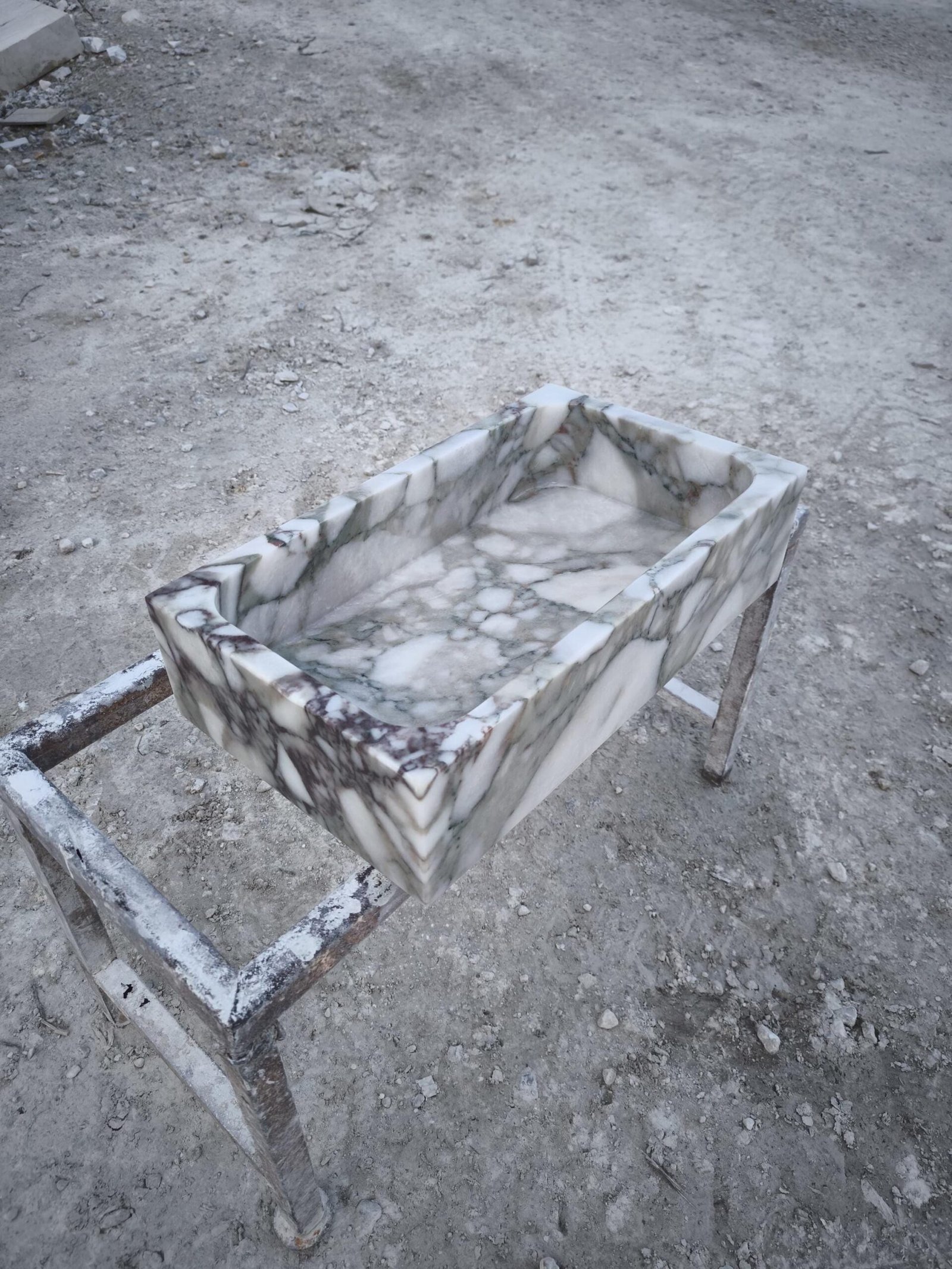 Calacatta Monet Mermer Lavabo – İtalyan Doğal Taş Lüks Tezgah Üstü Lavabo (12x20) - Görsel 2