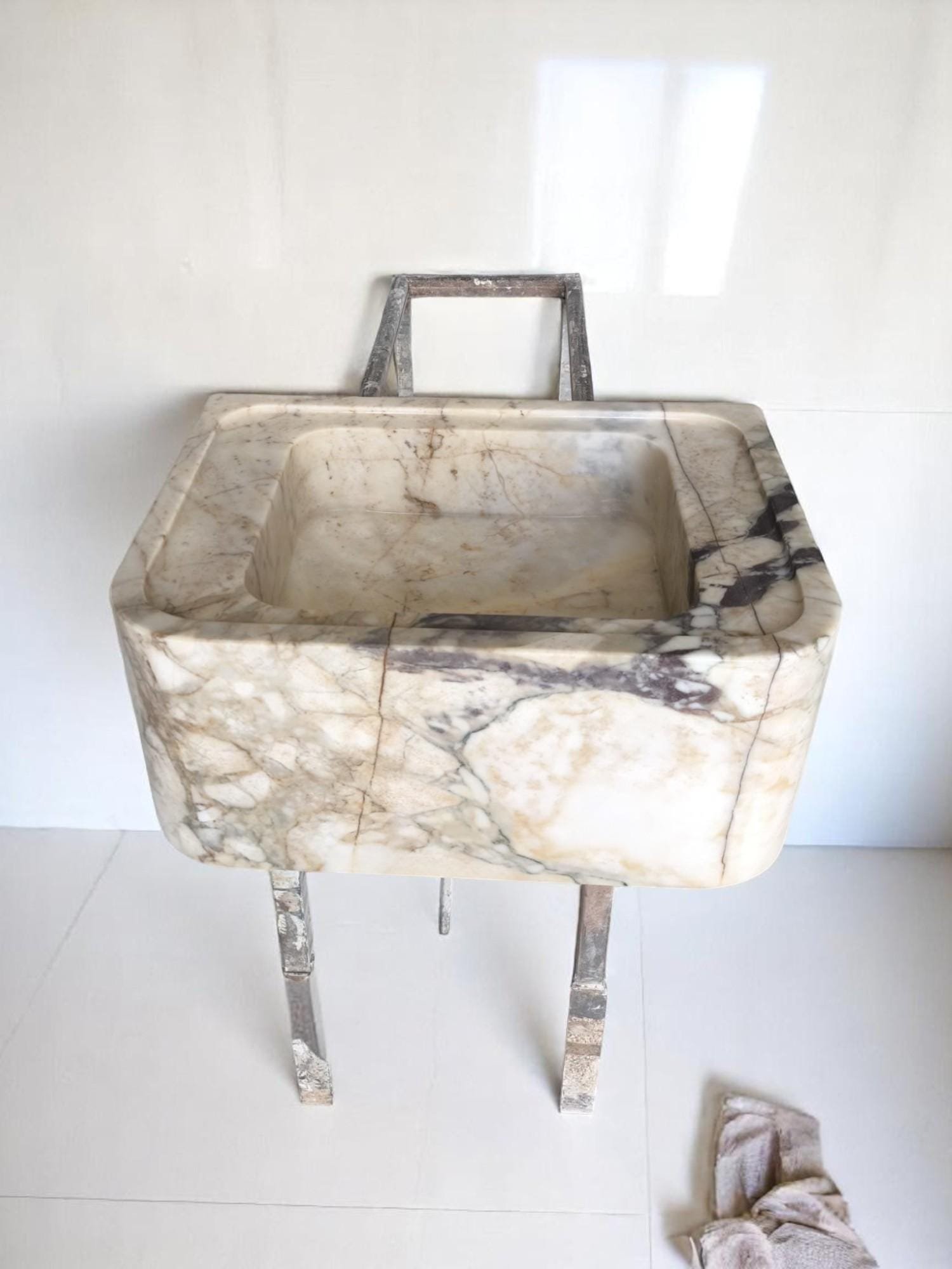Calacatta Monet Mermer Lavabo – Metal Ayaklı Lüks Banyo Vanity - Görsel 4