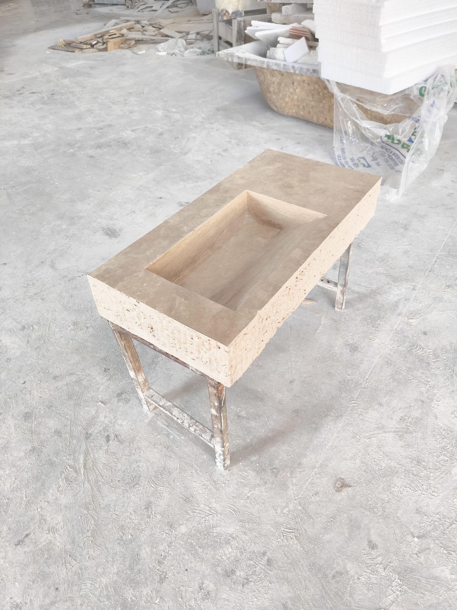 Traverten Taş Lavabo – El Yapımı Dikdörtgen Minimalist Banyo Tezgahı (32") - Görsel 2