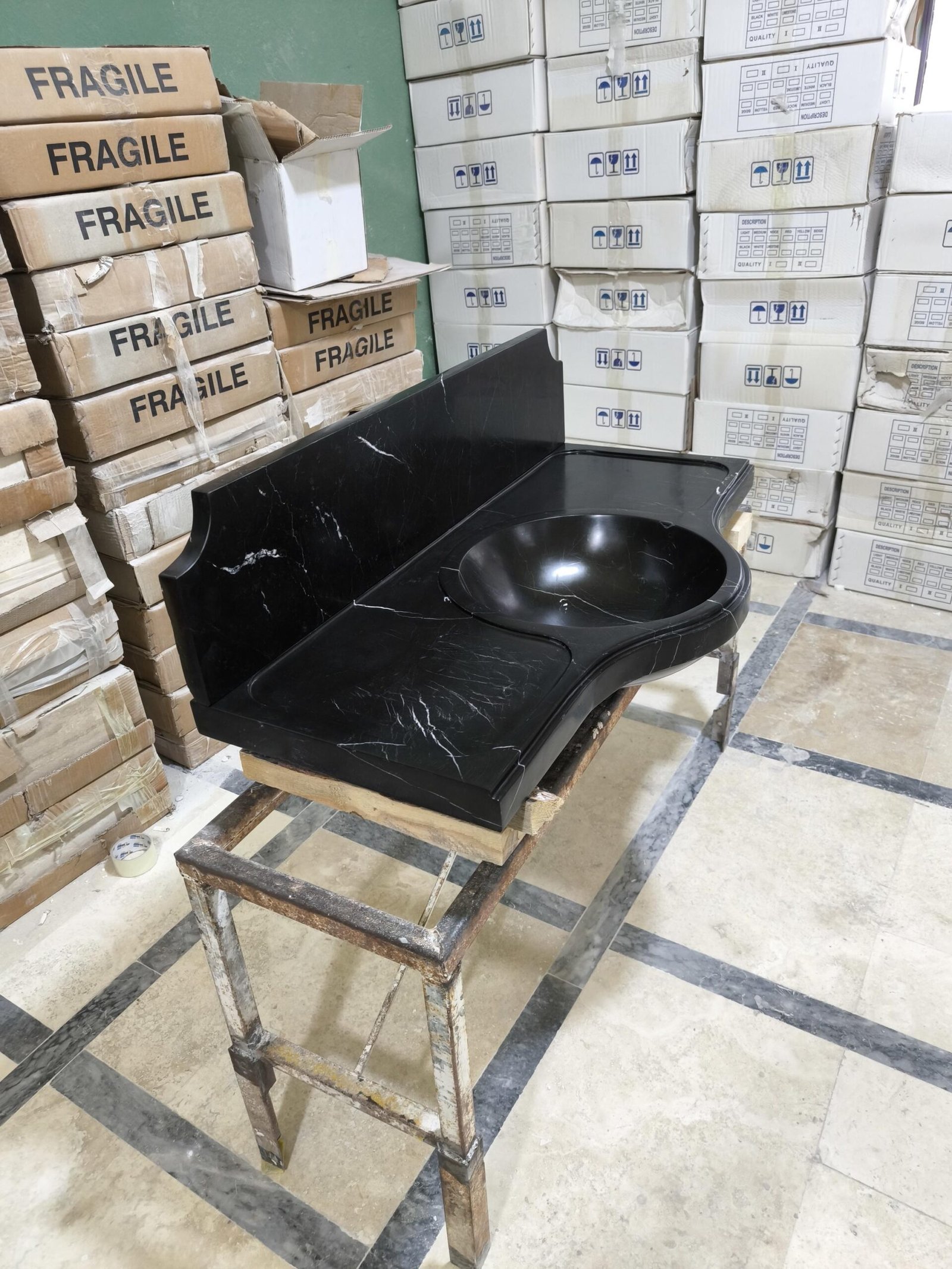 Nero Marquina Mermer Lavabo – Kavisli Ön Yüzeyli Sırt Panelli Siyah Lüks Banyo Tezgahı - Görsel 7