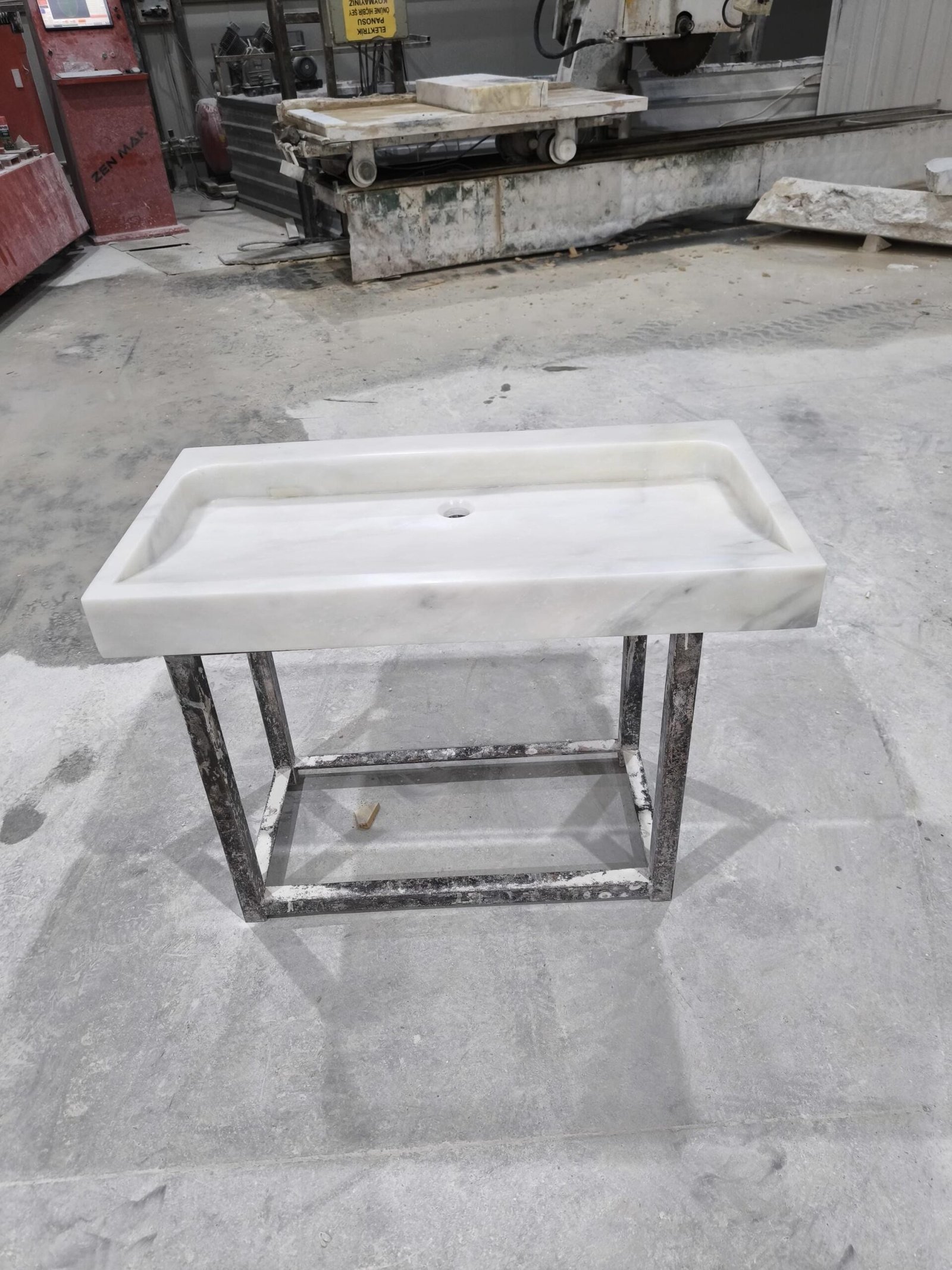 El Yapımı Beyaz Mermer Lavabo – Modern Heykelsi Tasarımlı Banyo Tezgah Üstü Lavabo - Görsel 2