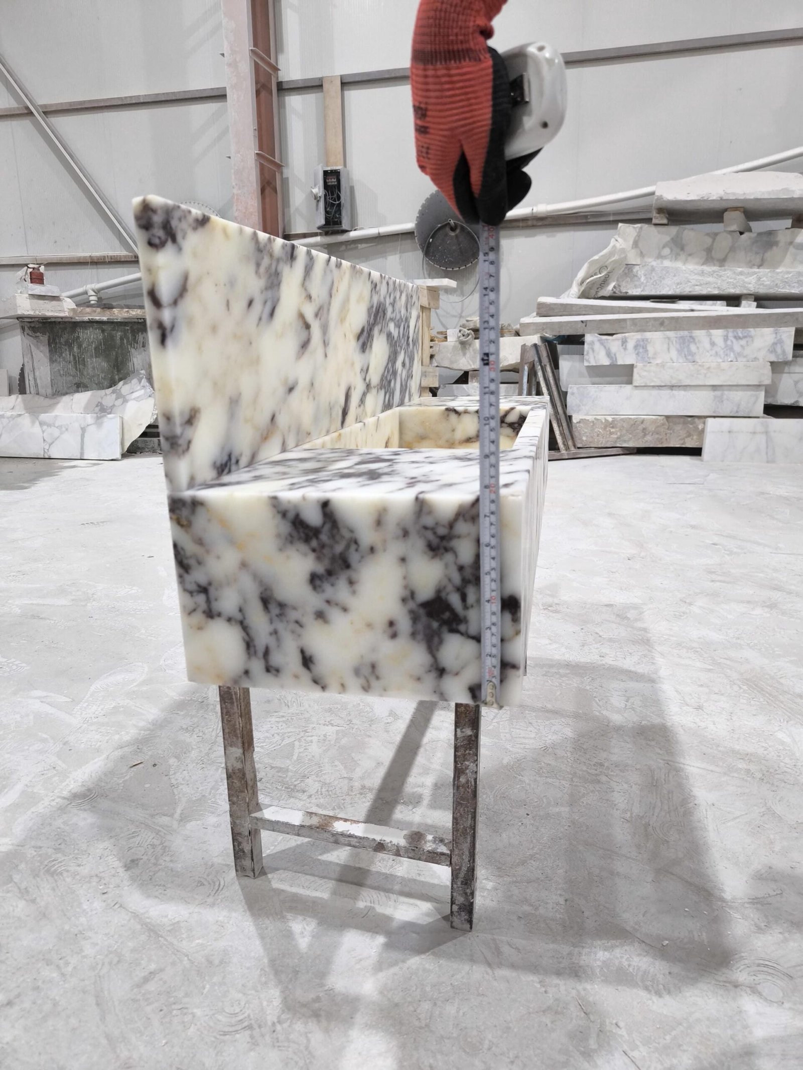 Calacatta Viola Mermer Lavabo – Sırt Panelli Lüks Banyo Tezgahı (13x55x8”) - Görsel 6