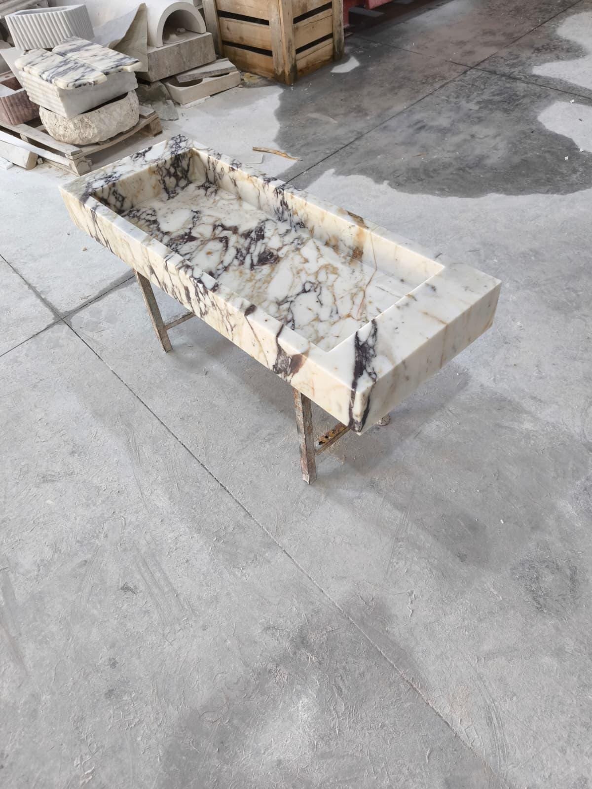 Calacatta Viola Mermer Lavabo – Büyük Boy El Yapımı Lüks Banyo Tezgahı (18x50x5”) - Görsel 4