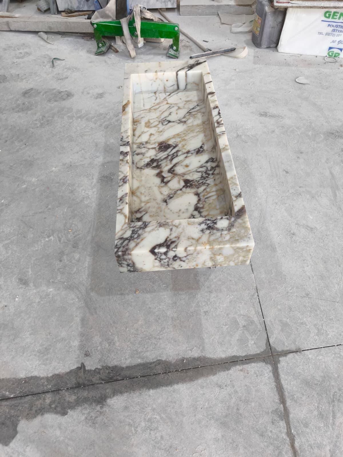 Calacatta Viola Mermer Lavabo – Büyük Boy El Yapımı Lüks Banyo Tezgahı (18x50x5”) - Görsel 7