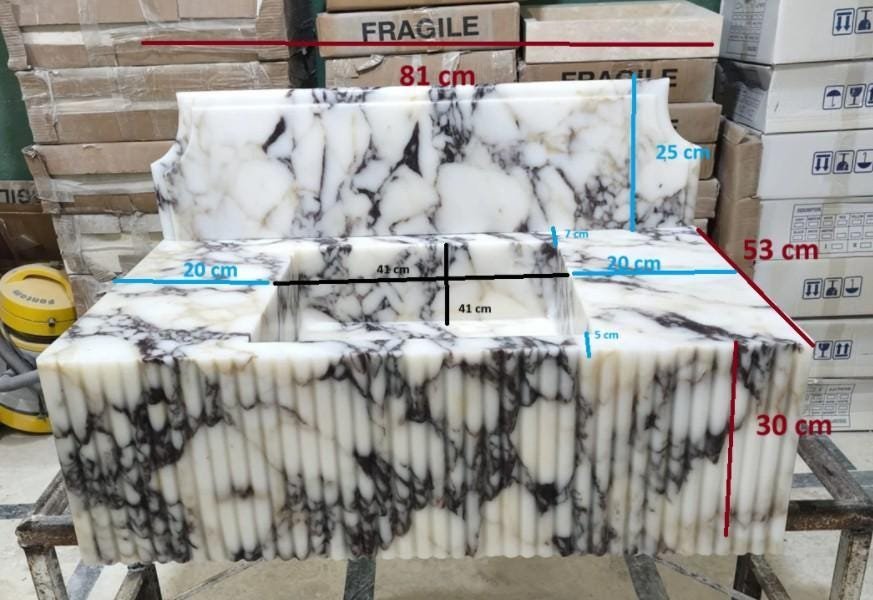 Calacatta Viola Mermer Duvara Monte Lavabo – Flütlü Ön Yüzeyli, Sırt Panelli El Oyması Taş Lavabo - Görsel 9