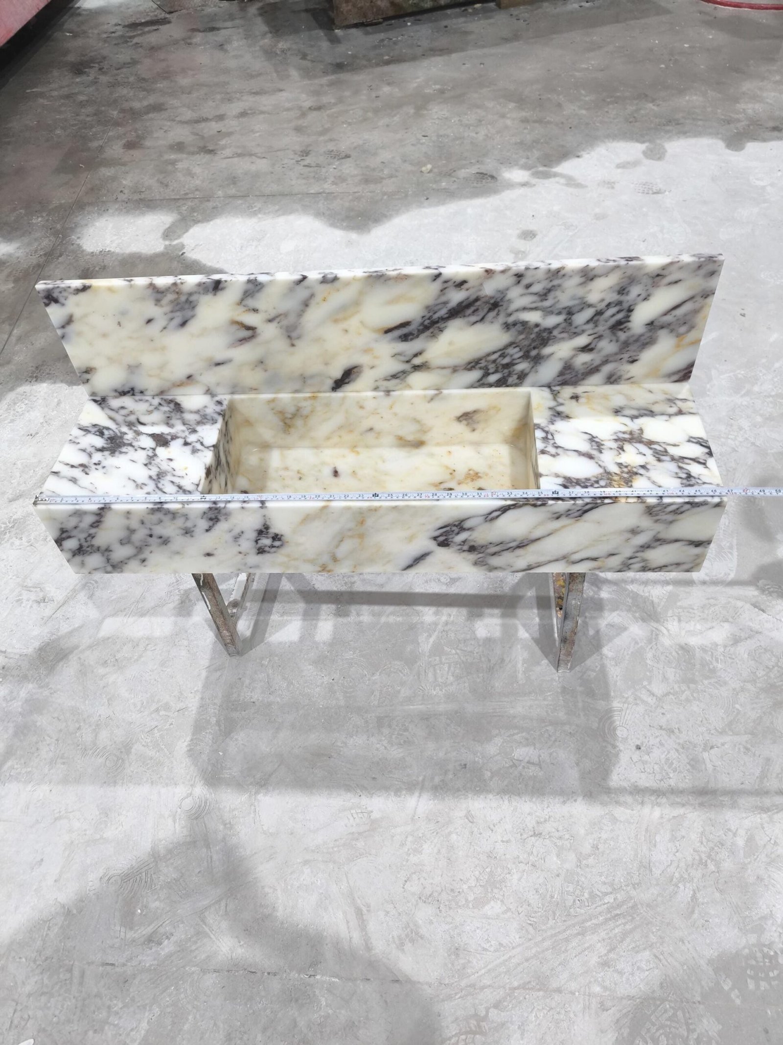 Calacatta Viola Mermer Lavabo – 47” Sırt Panelli Lüks Banyo Tezgahı - Görsel 8