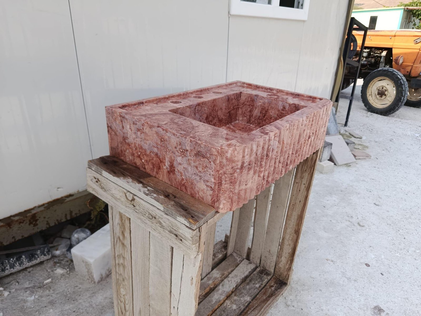 Kırmızı Mermer Lavabo – Musluk Delikli El Yapımı Lüks Banyo Lavabosu (16x24) - Görsel 7