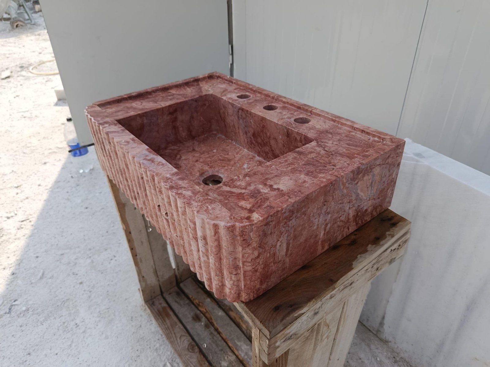 Kırmızı Mermer Lavabo – Musluk Delikli El Yapımı Lüks Banyo Lavabosu (16x24) - Görsel 6