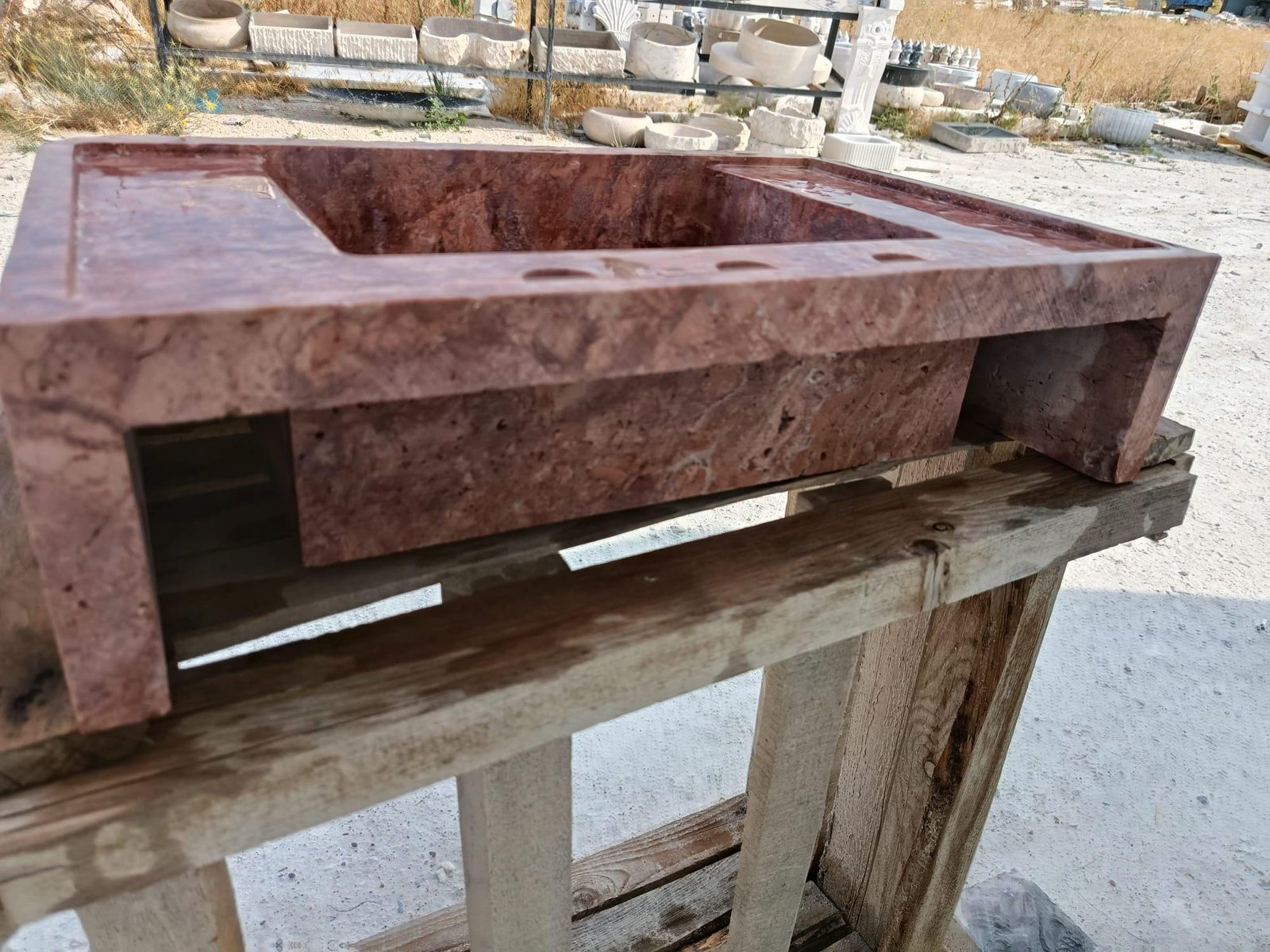 Kırmızı Mermer Lavabo – Musluk Delikli El Yapımı Lüks Banyo Lavabosu (16x24) - Görsel 4