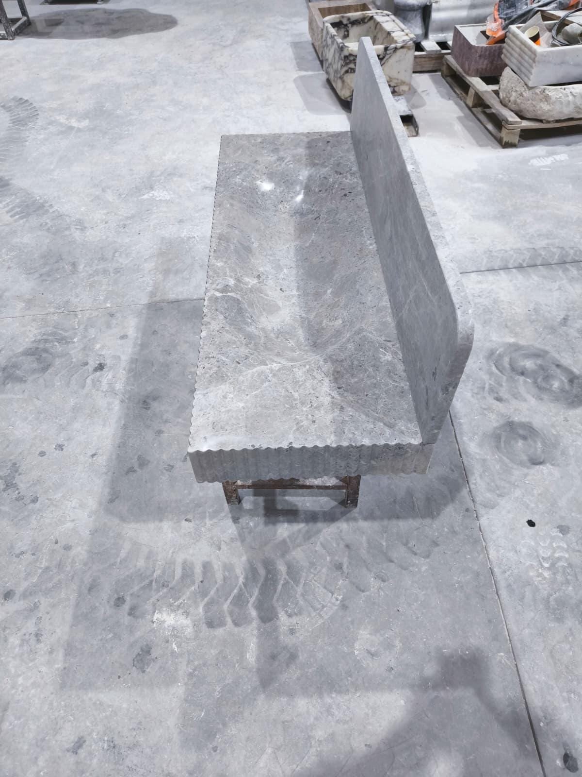 Tundra Grey Mermer Lavabo – Backsplash’li Modern Doğal Taş Banyo Tezgahı (47") - Görsel 3
