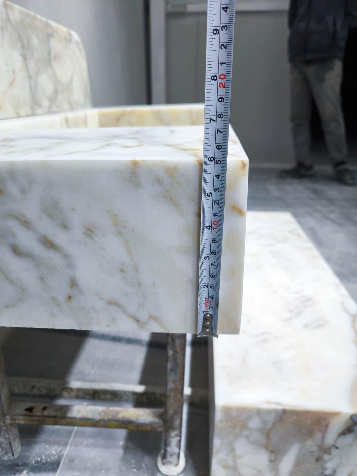 Calacatta Gold Mermer Lavabo – Yüksek Sırtlıklı (Backsplash) Lüks Vanity Top (47") - Görsel 9