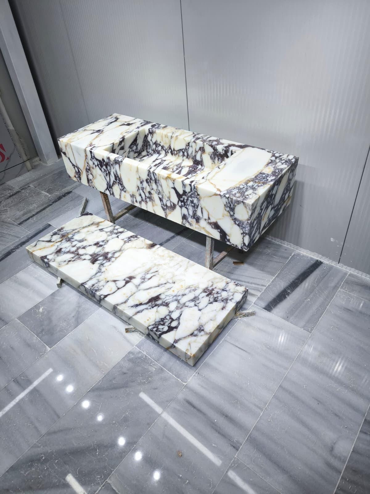 Calacatta Viola Mermer Lavabo ve Raf Seti – Duvara Monte (Floating) Lüks Banyo Tezgahı - Görsel 5