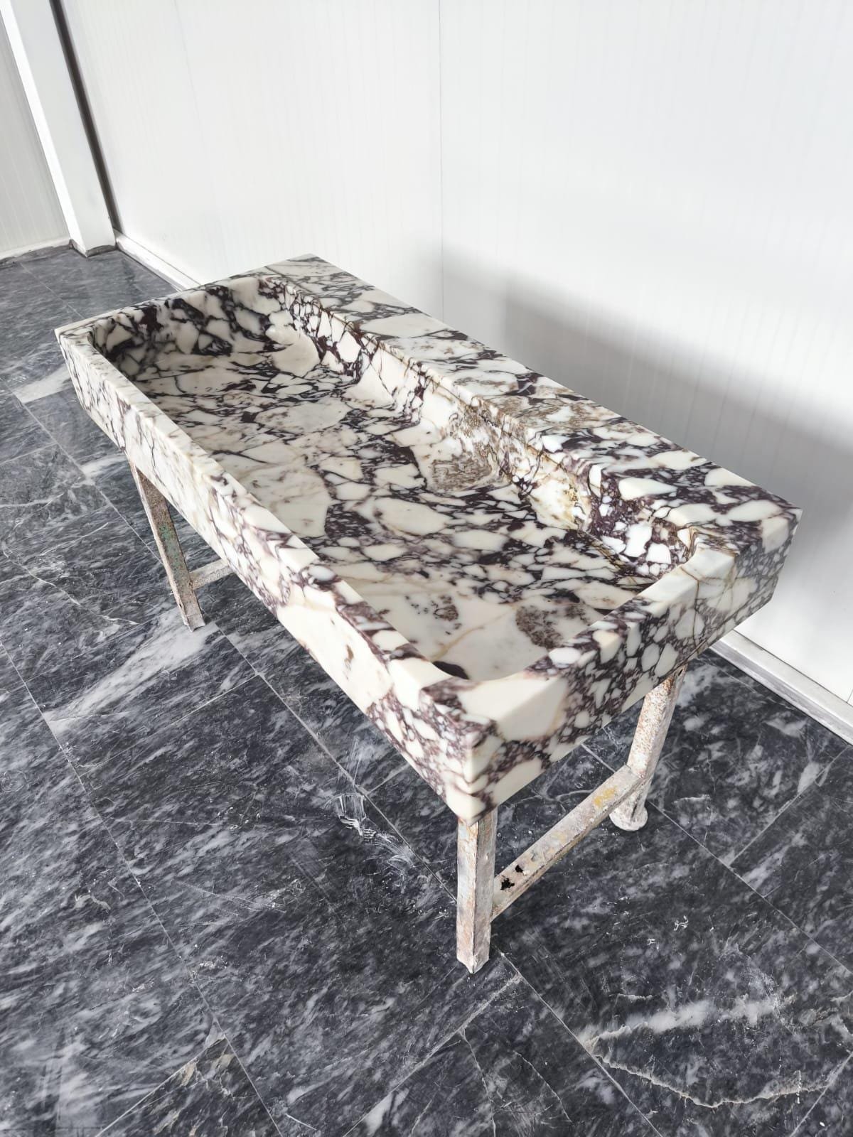 Calacatta Viola Mermer Lavabo Tezgahı – Çift Bataryalı (Double Faucet) Lüks Vanity Top (36") - Görsel 2