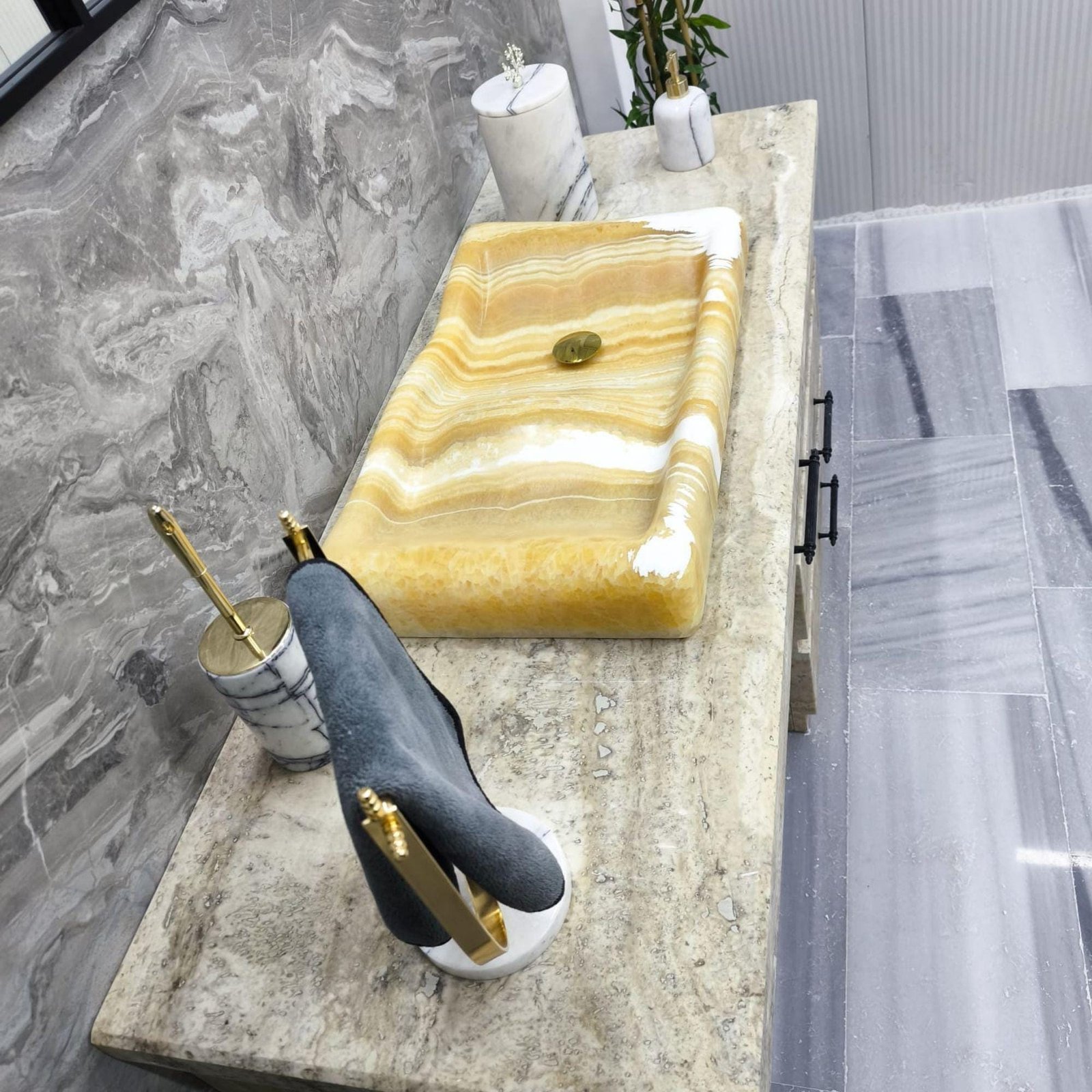Yellow Onyx Mermer Lavabo – Altın Giderli Dikdörtgen Taş Tezgah Üstü Lavabo, 16x28x4” - Görsel 9