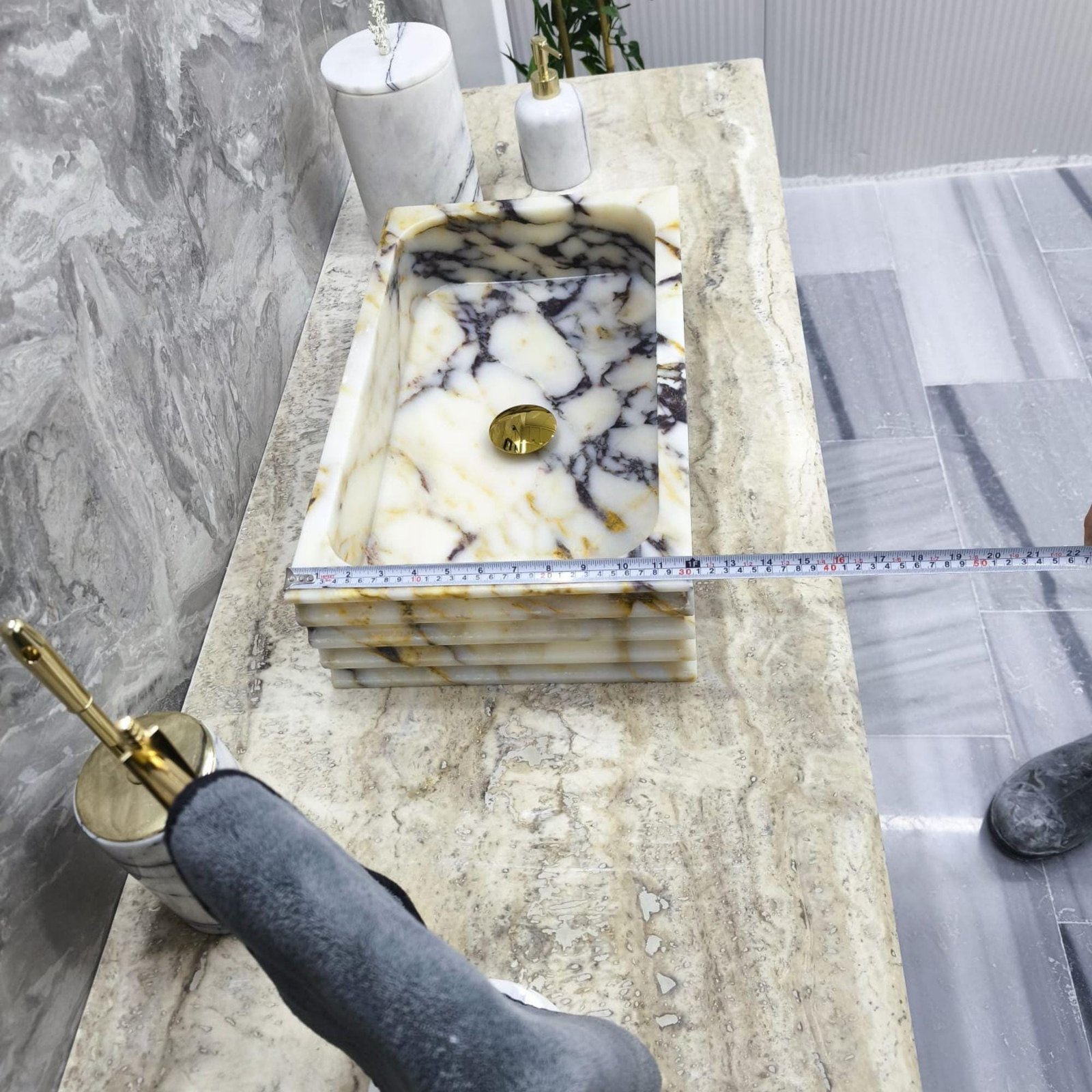 Calacatta Viola Mermer Lavabo – Altın Giderli Dikdörtgen Küçük Tezgah Üstü Lavabo, 12x20x5” - Görsel 4